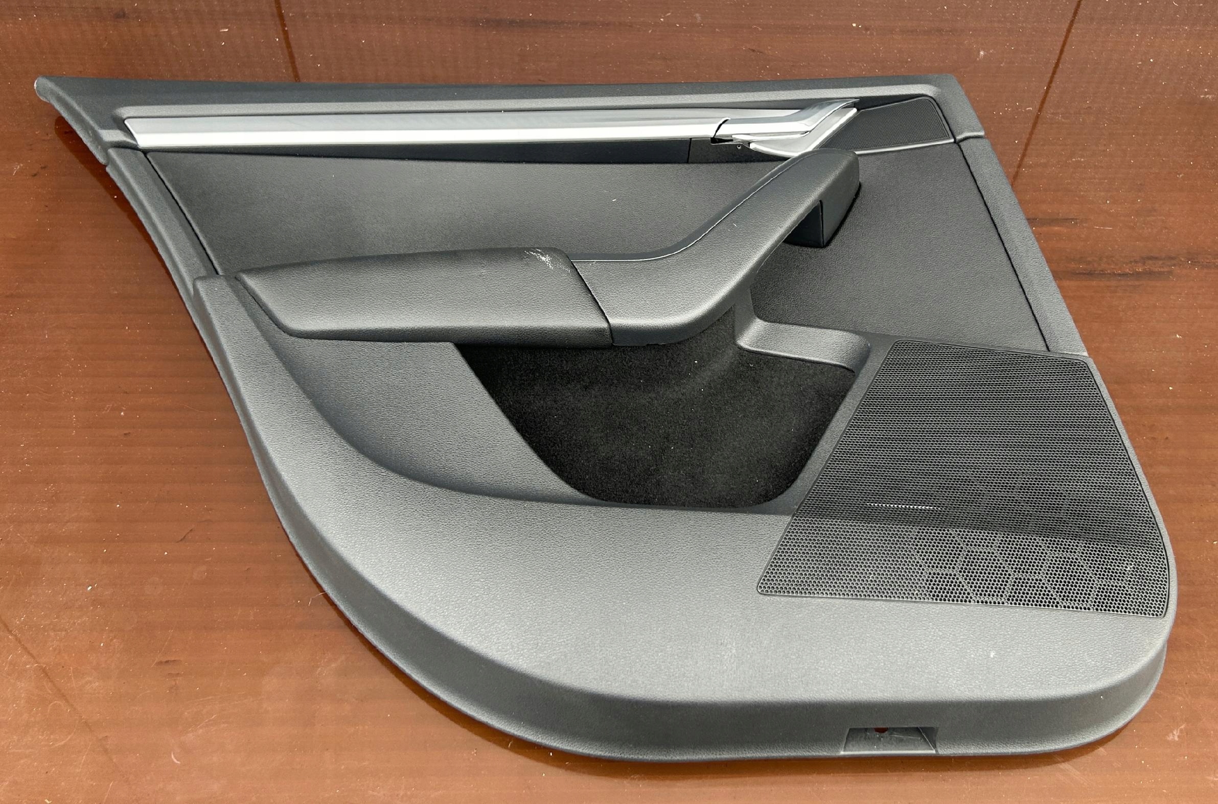 side door left rear part SKODA OCTAVIA III KOMBI