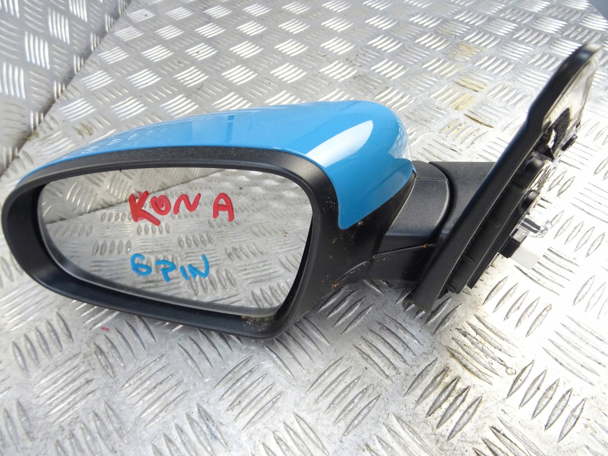HYUNDAI KONA LIFT mirror left 6 PIN UTK