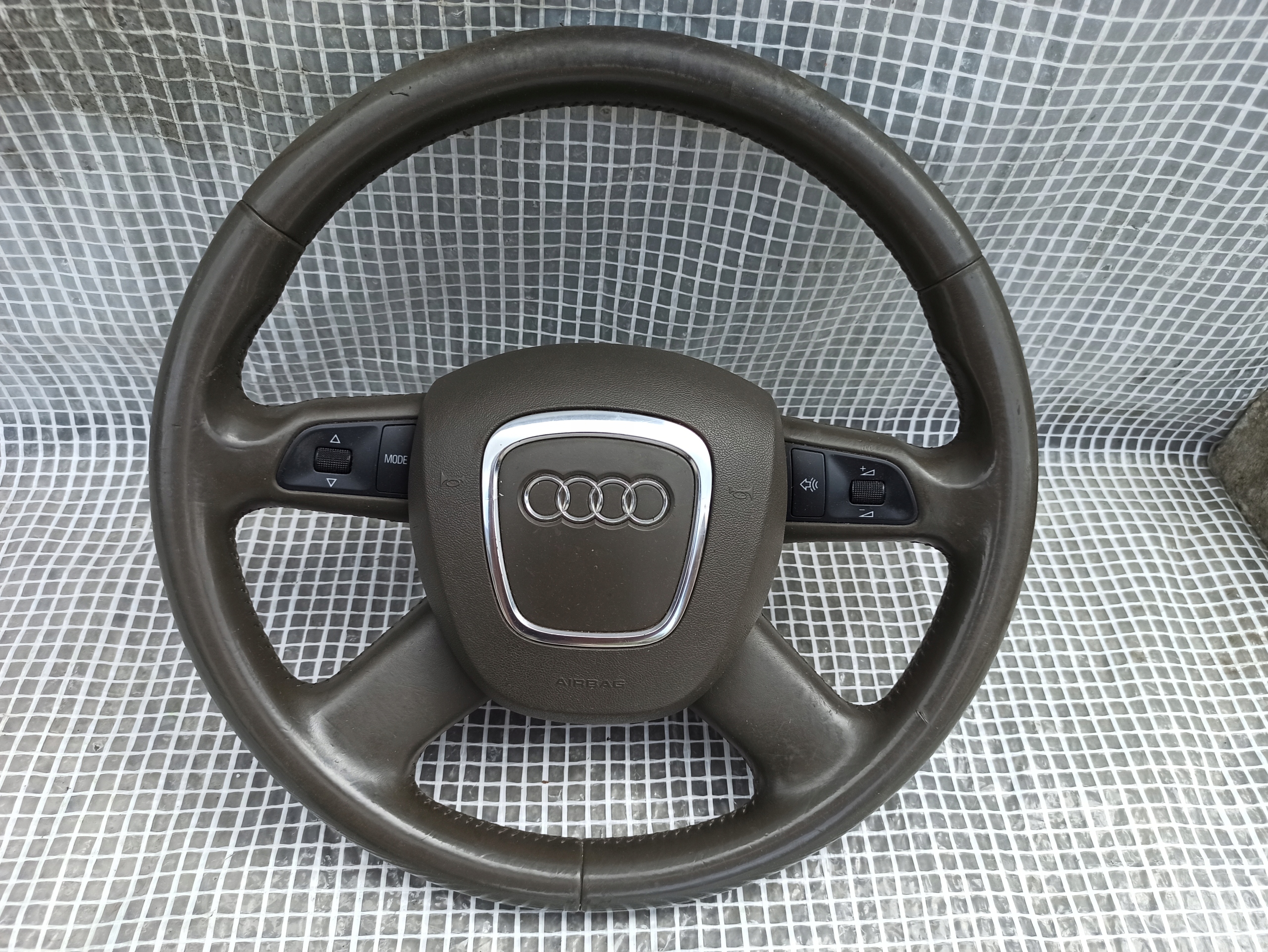 AUDI A6 C6 A4 B7 Q7 KIEROWNICA 4 ramienna SKÓRA JASNA