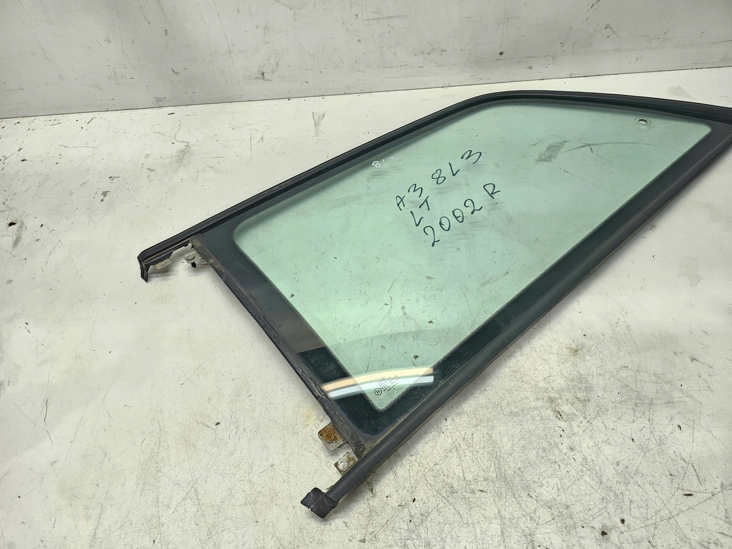 window bodywork left rear part AUDI A3 8L 2002 ROK 8L3847099