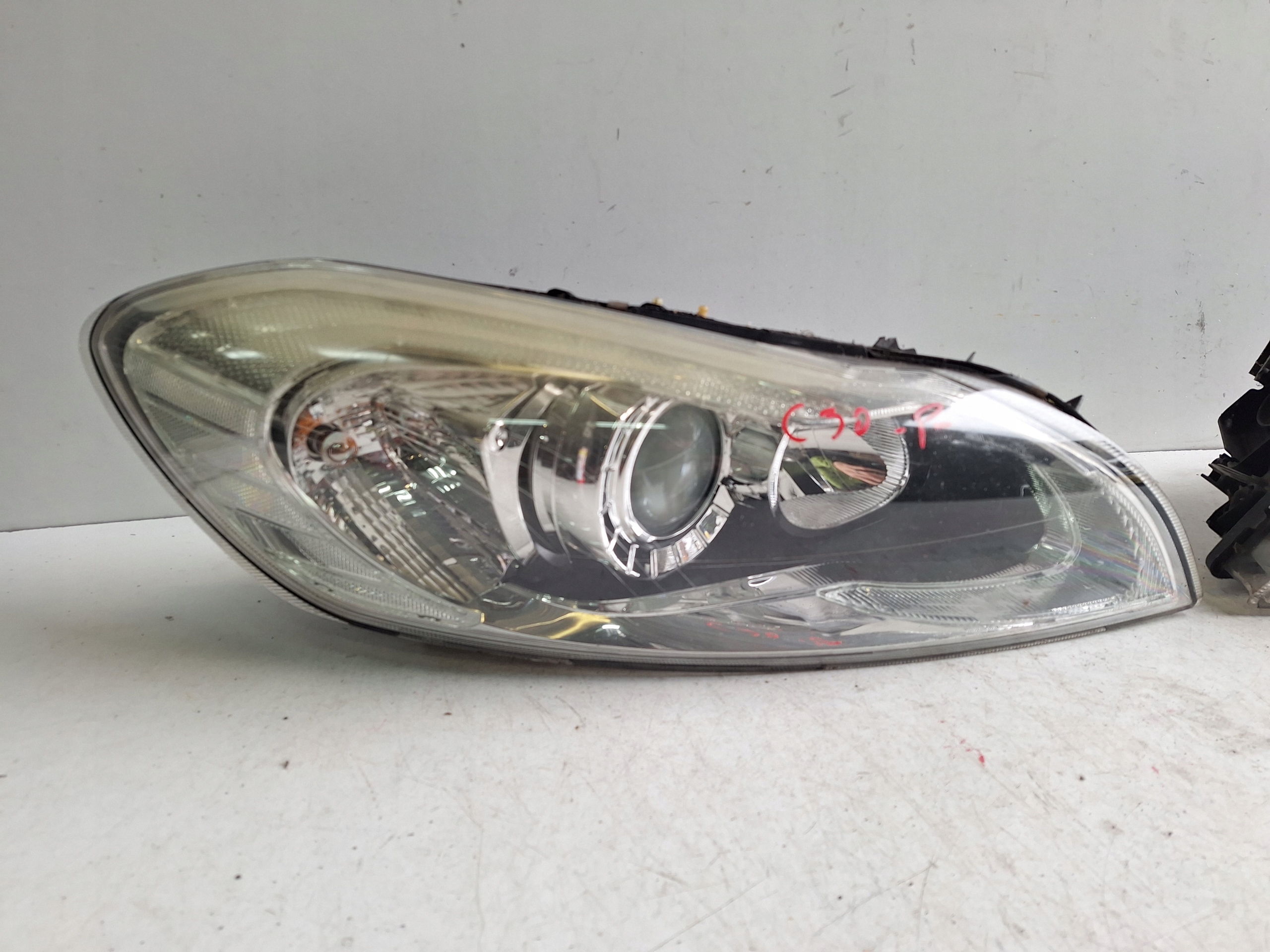 VOLVO C30 LIFT 09-12 light left UK