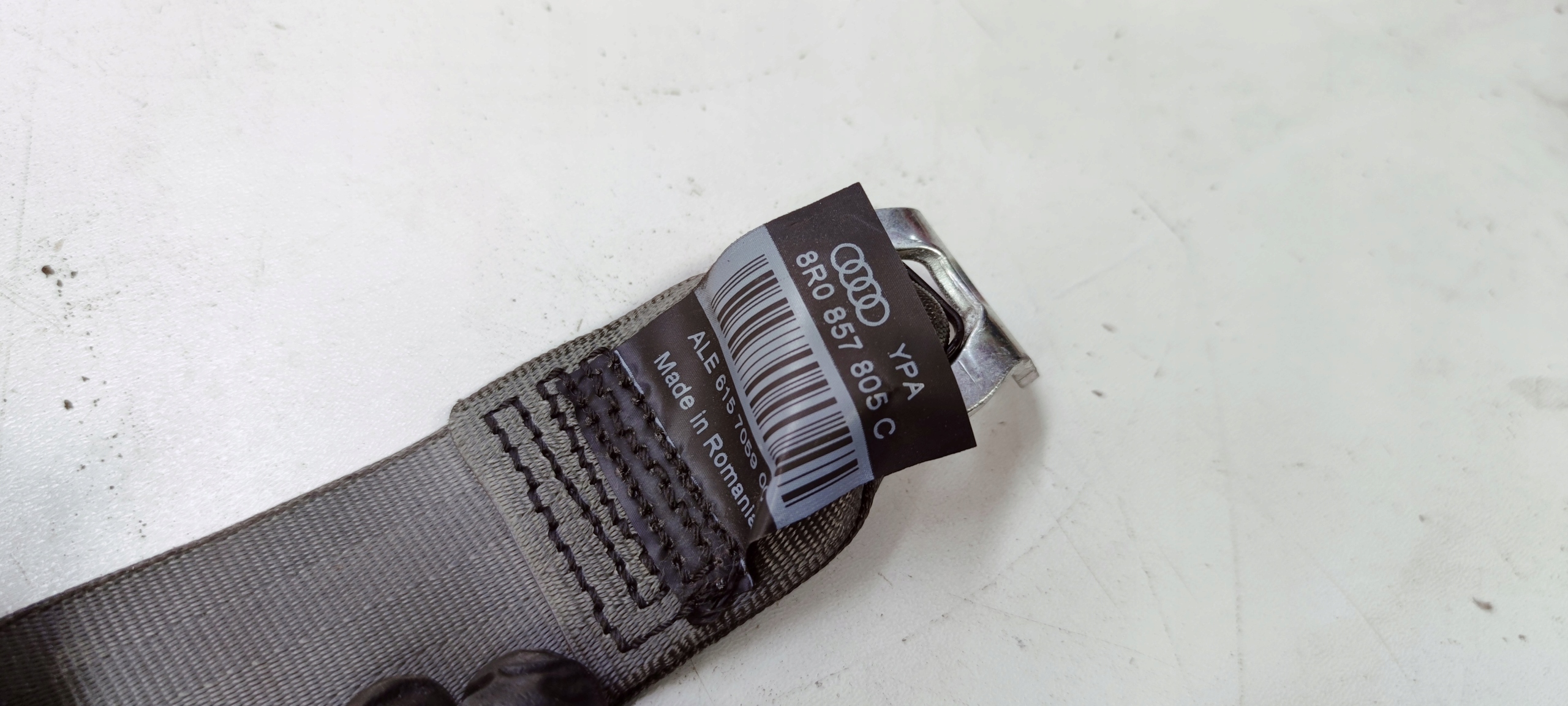 Gurten Sicherheits heck AUDI Q5 8R 8R0857805C grau