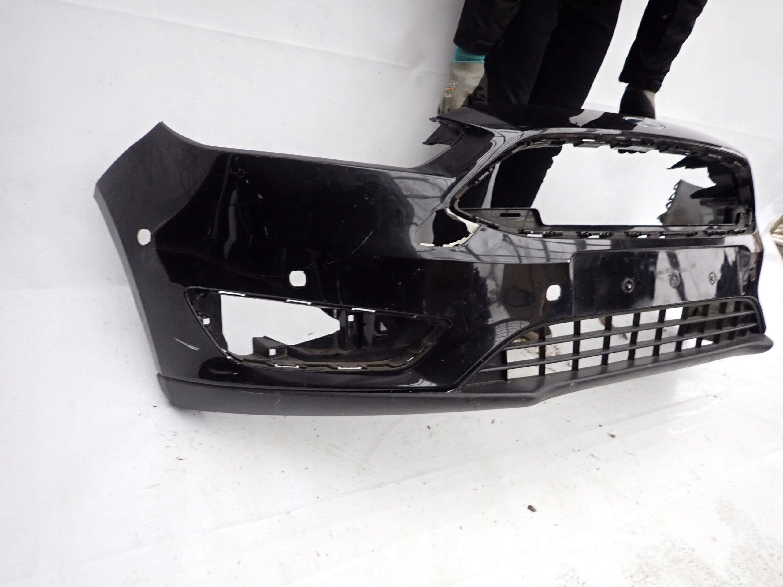 FORD FOCUS III MK3 LIFT 2014-2018 PDC nárazník předek přední