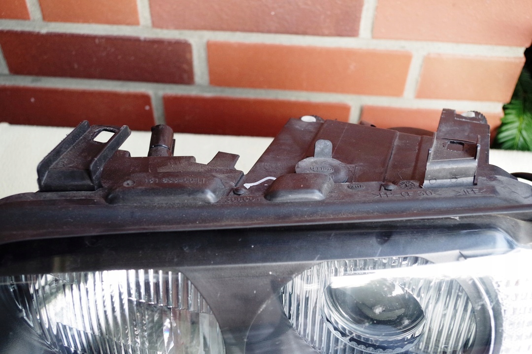 BMW X5 E53 XENON PRZED LIFTEM LAMPA LEWA SCHEINWERFER XENON LINKS 15183300 Numer katalogowy producenta 15183300