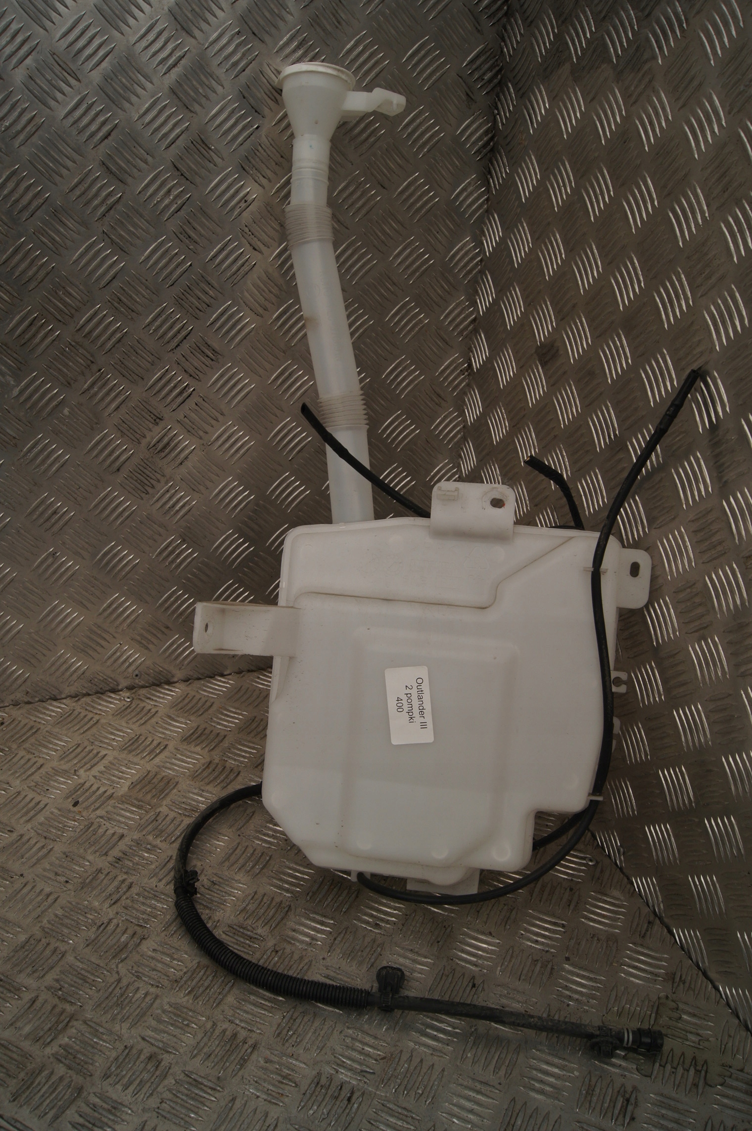 Mitsubishi III LIFT бачок омывателя