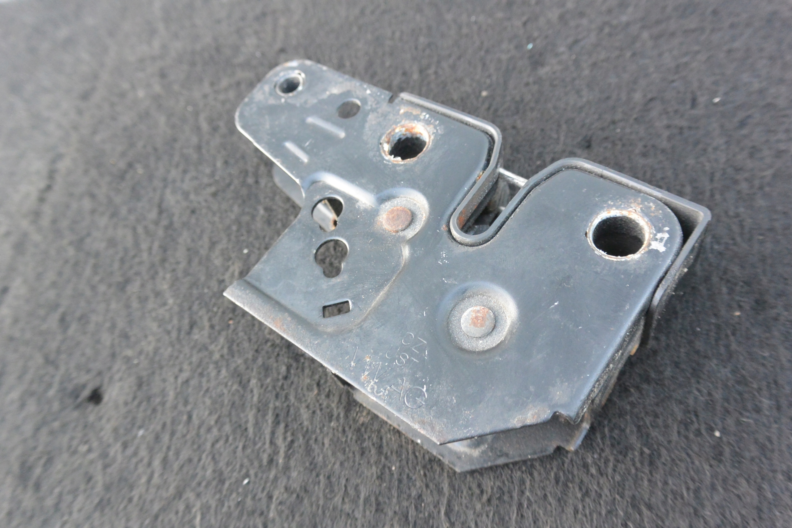 SERRURE CAPOT VW TRANSPORTER T5 EU