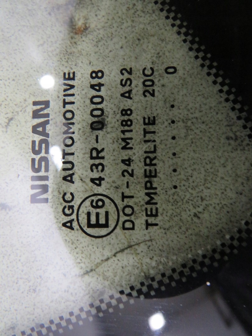 SZYBA KAROSERYJNA LEWY TYŁ 10 ROK QASHQAI J10 Producent części Nissan OE