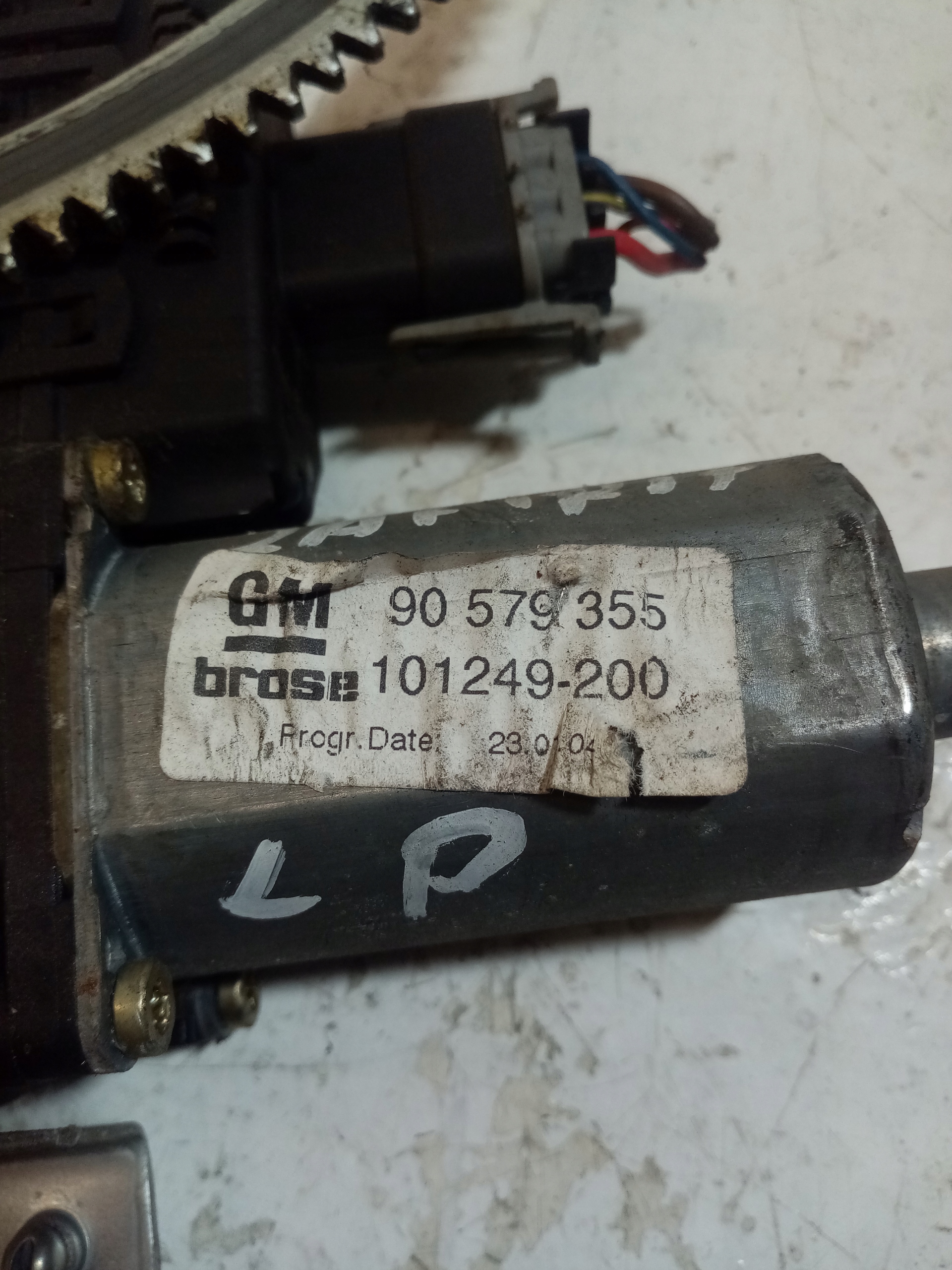 ELE mechanism windows left front OPEL ZAFIRA A 90579355