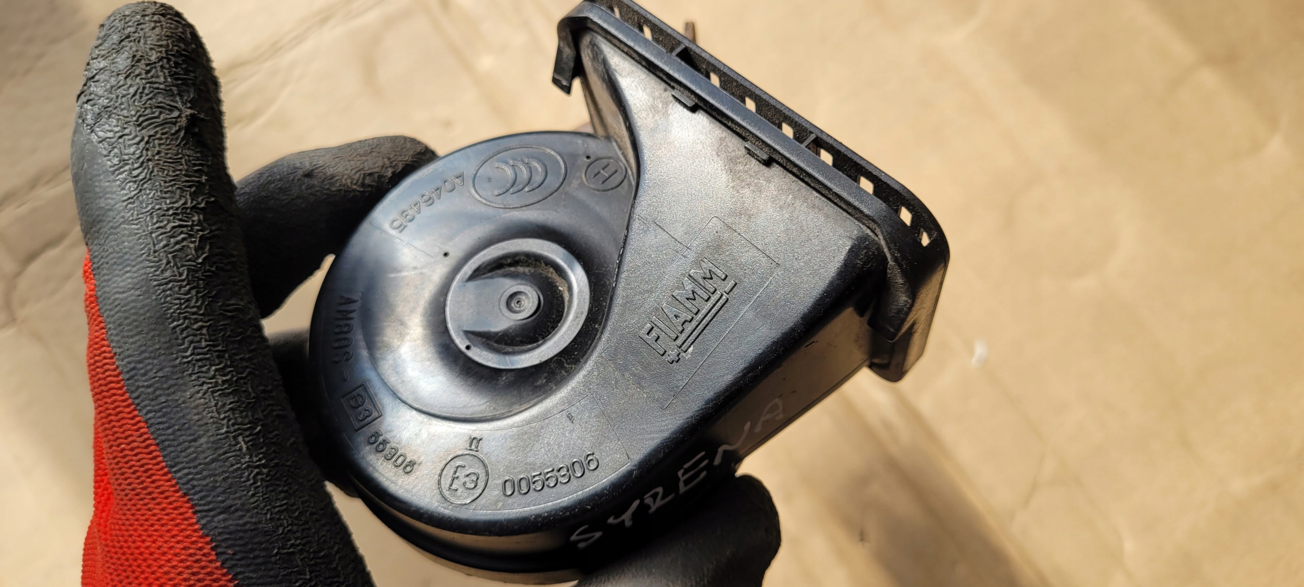 JEEP WRANGLER JK KLAKSON SYGNAL DZWIEKOWY SYRENA Halter