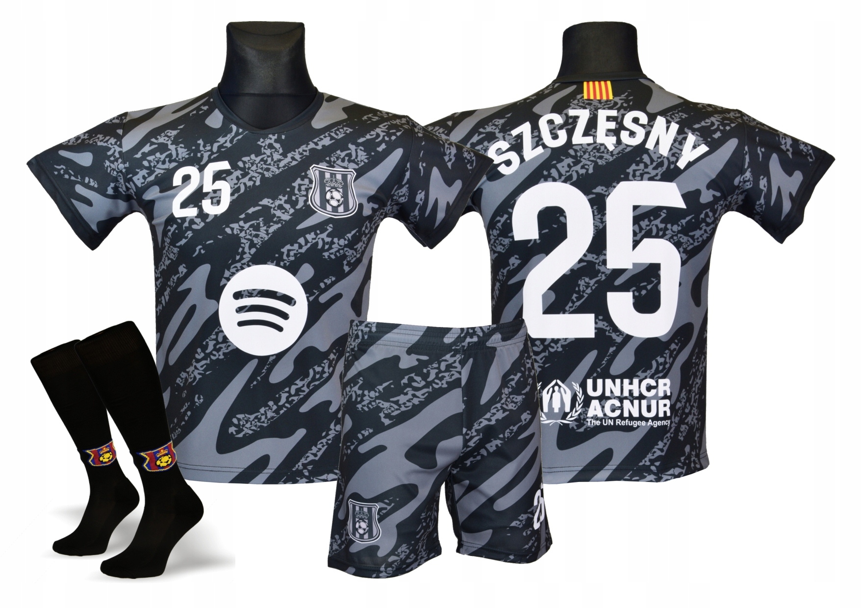 Szczęsny Barcelona strój sportowy koszulka spodenki getry Czarny roz. 116