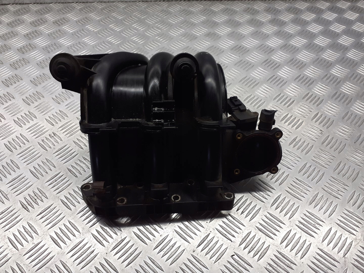 коллектор Впускный vw Polo IV 1.2 03D129743D
