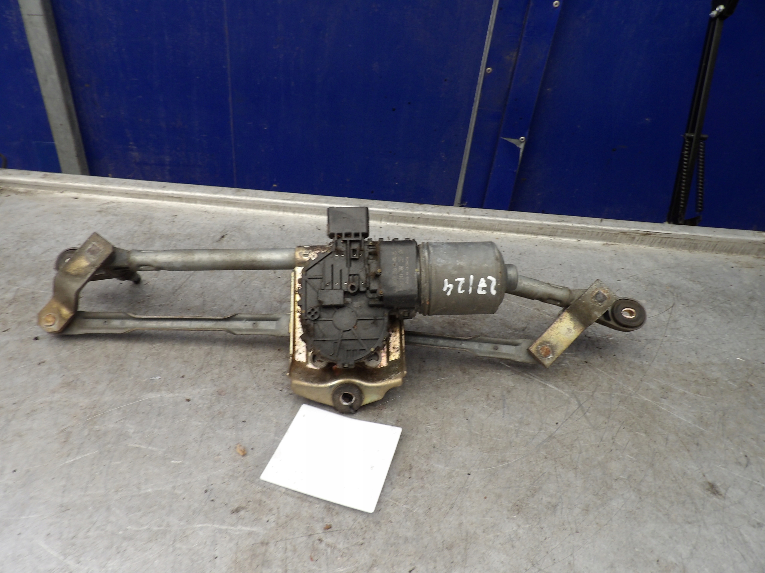 Citroen C5 and wiper mechanism front 2,0hdi