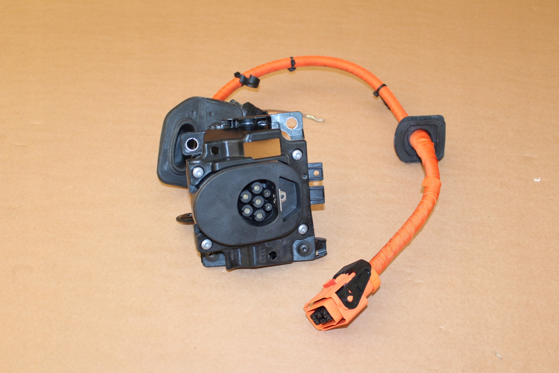 Разъем зарядный кабель для Audi E-Tron 4kl971093m