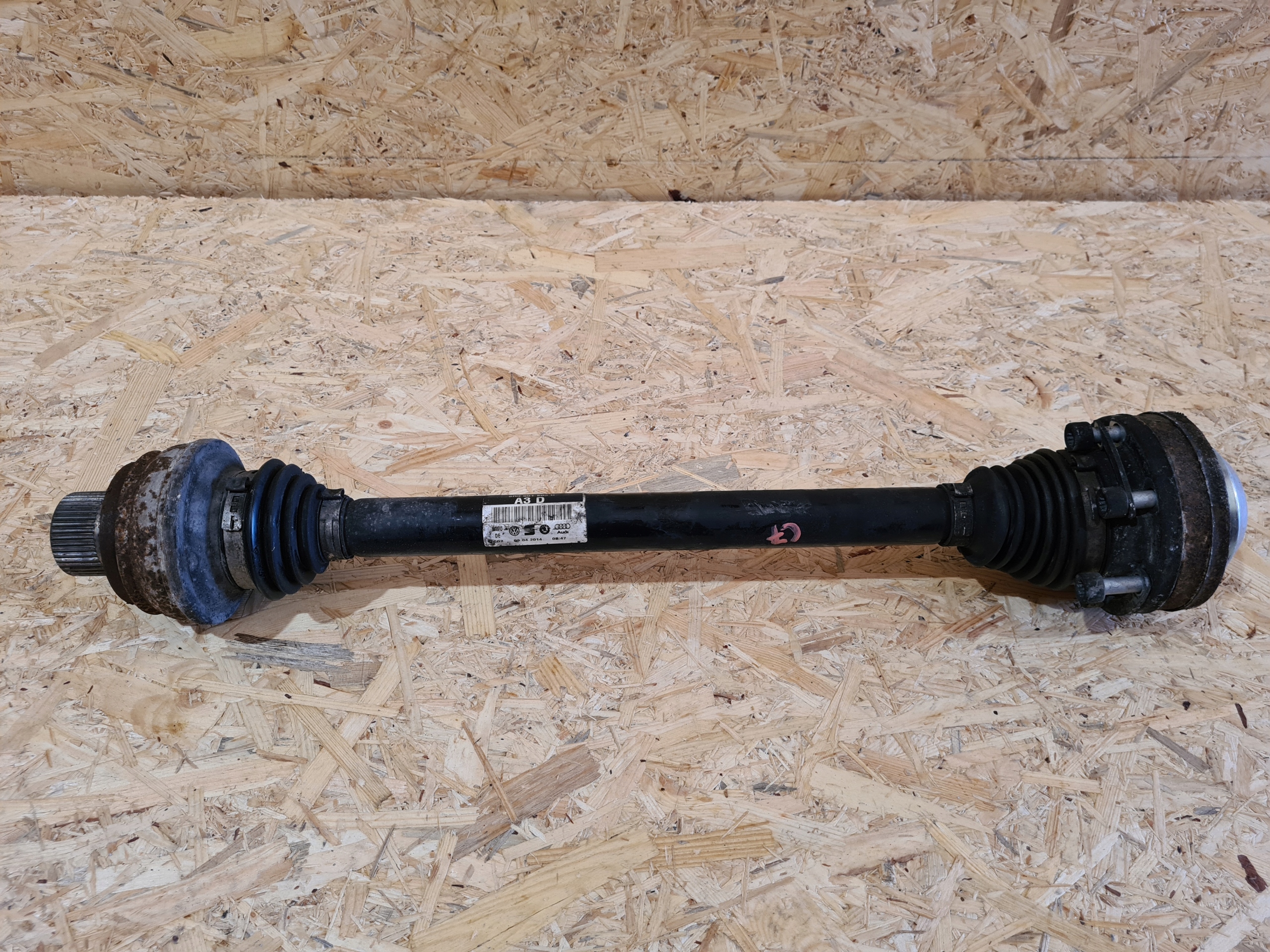 8R0 501 - Піввісь задній лівий AUDI A6 C7 3.0 BiTDI 8r0501203d