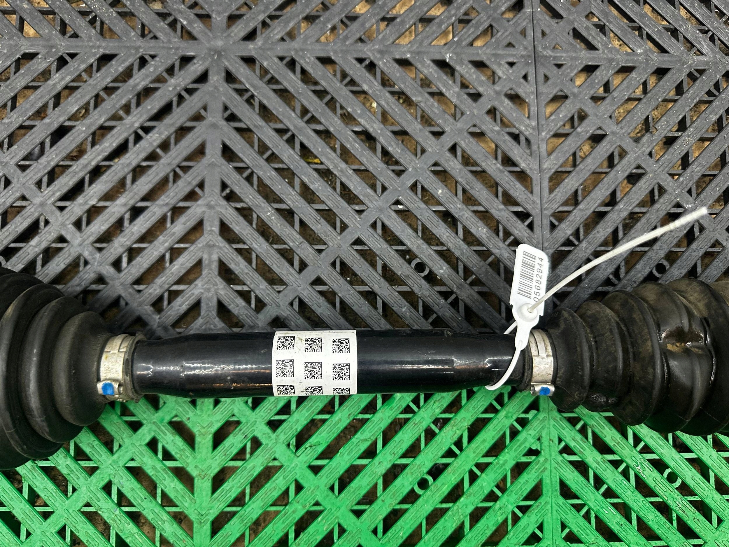 semi-axis front BMW X3 G01 8643184
