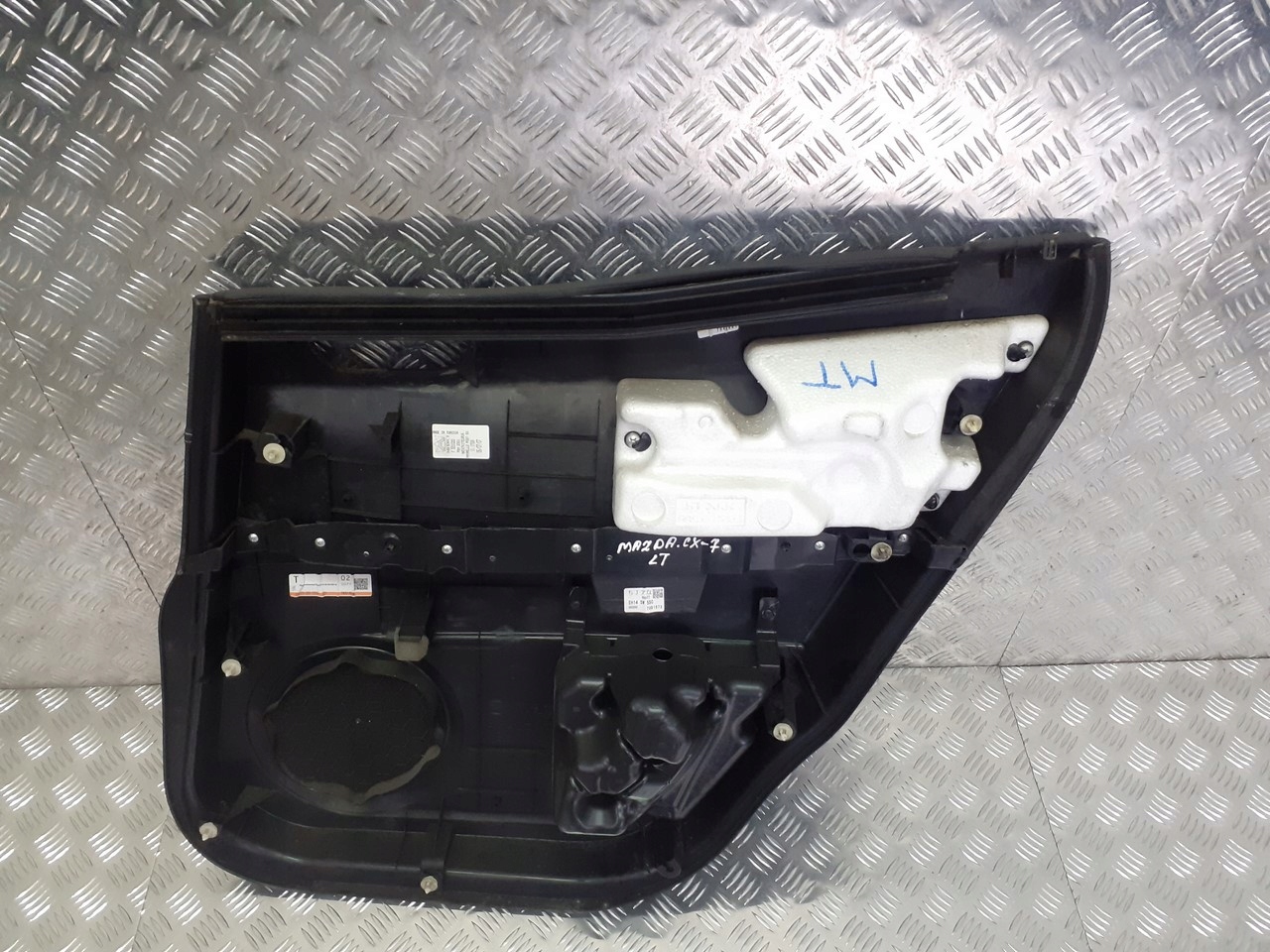 дверные карты левый зад mazda 2.3