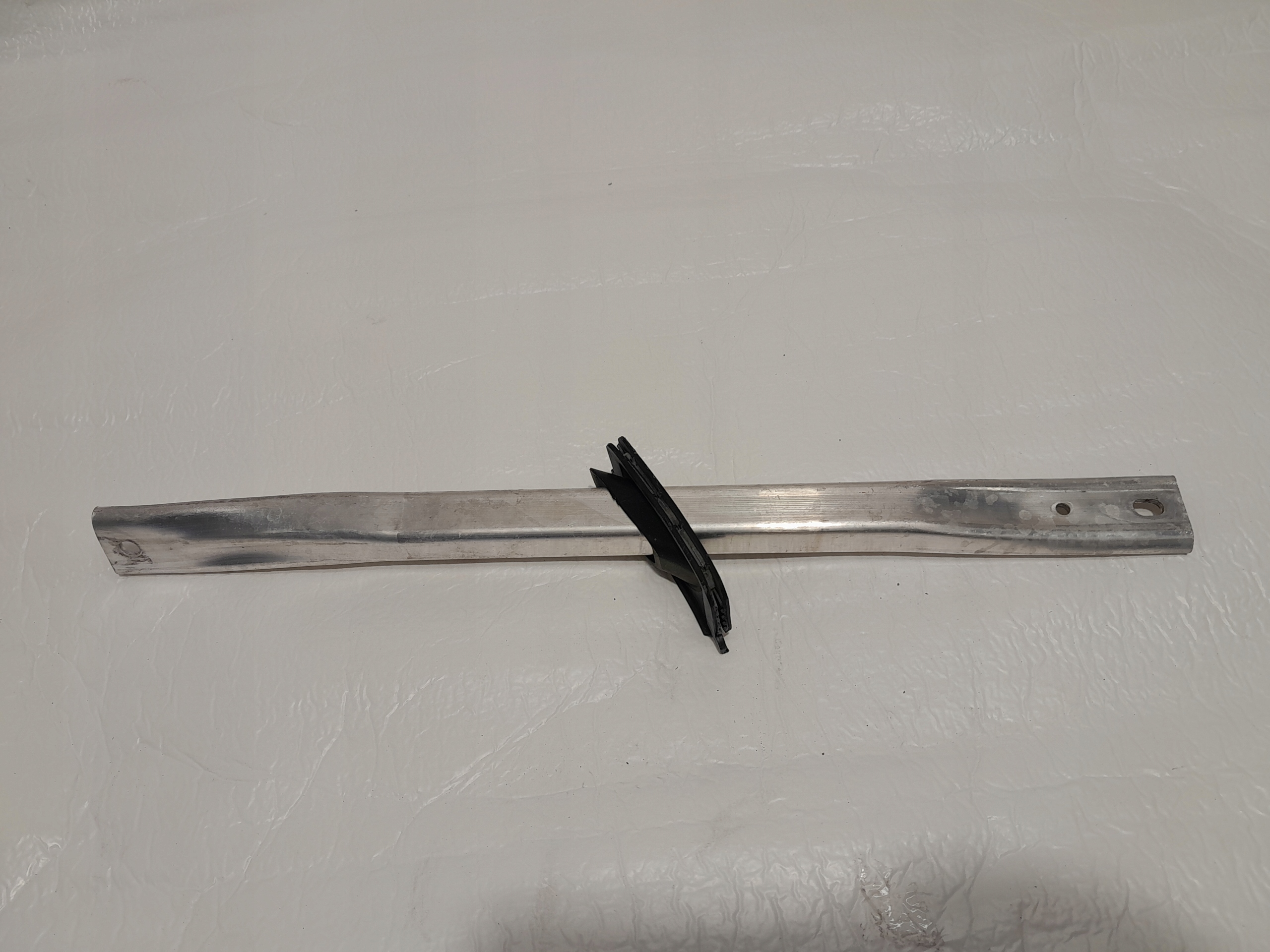 AUDI A4 B9 LIFT příčka podpěra levá 8W0805645B