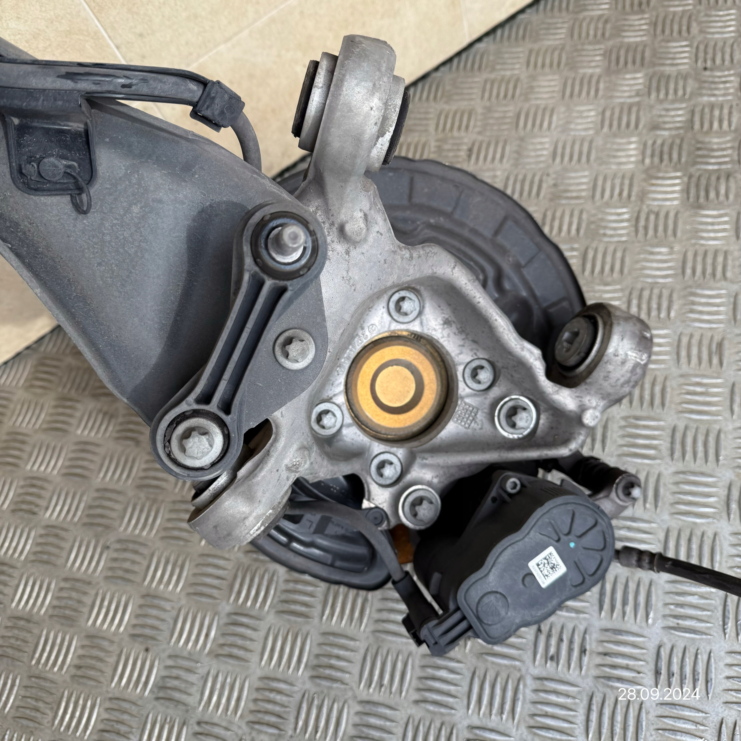 swing rear left MERCEDES B-KLASA W247 1.3 CGI