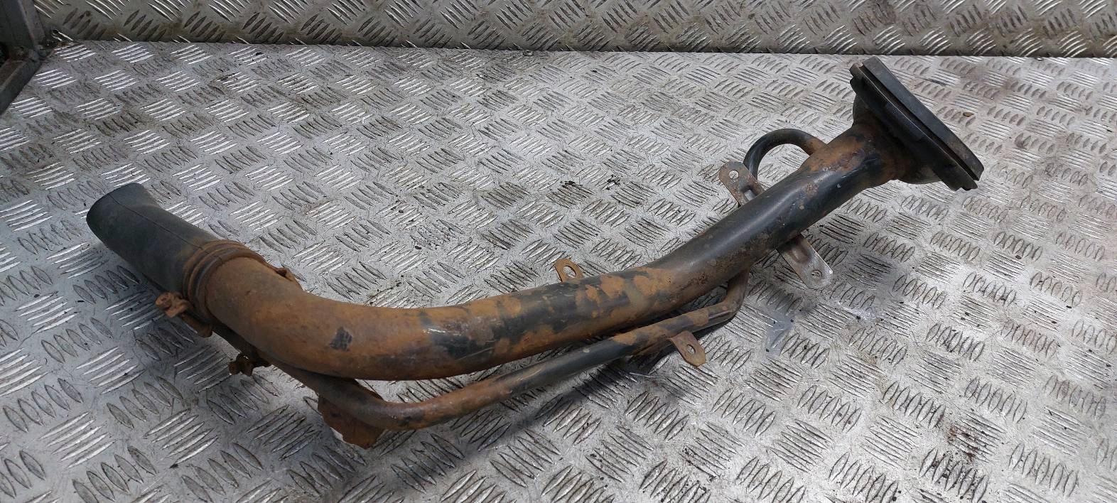 Труба газовая крышка NISSAN PRIMERA P10 1.6 16V