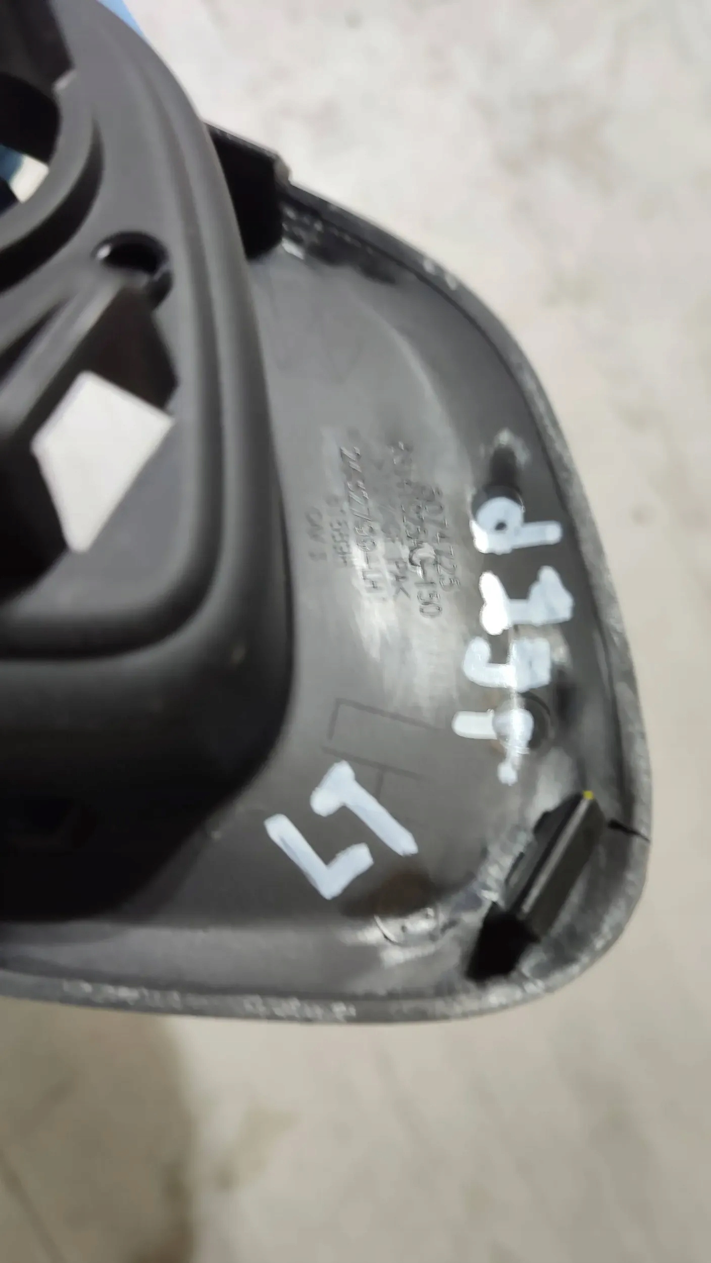 Jeep Cherokee KL 15r. 2.0d Blende Abdeckung Türgriffe wewnetrznej links heck
