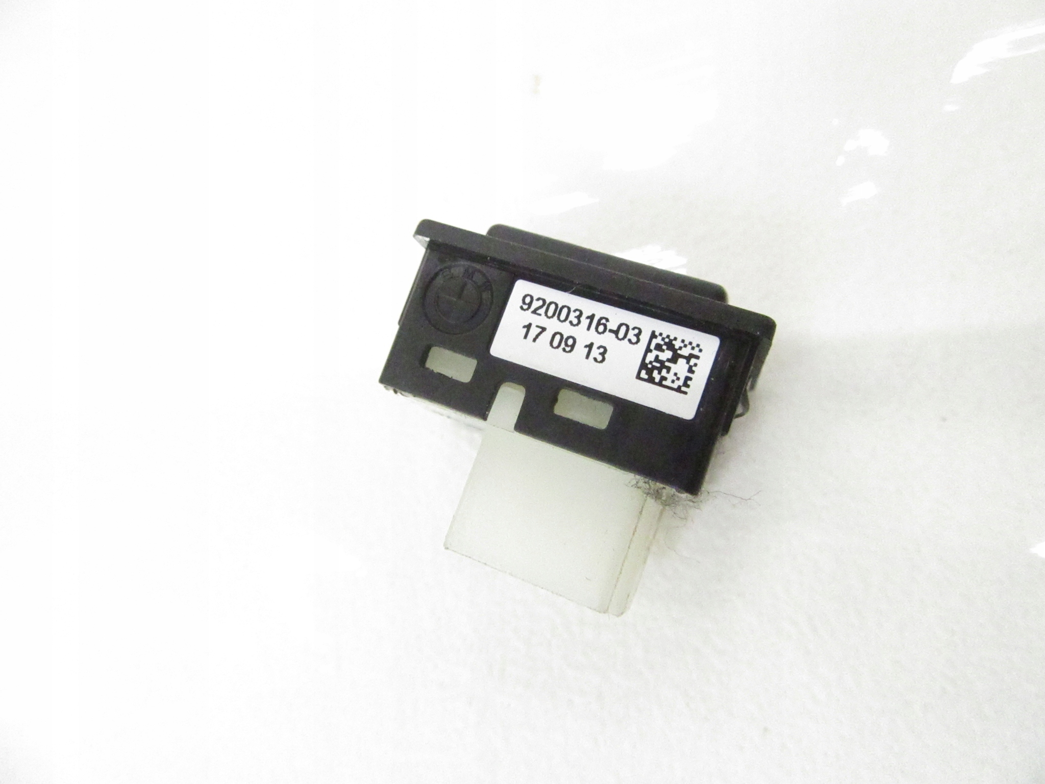 button switch bonnet boot BMW e60 e81 e87 e90 e91 F10 F25 F30