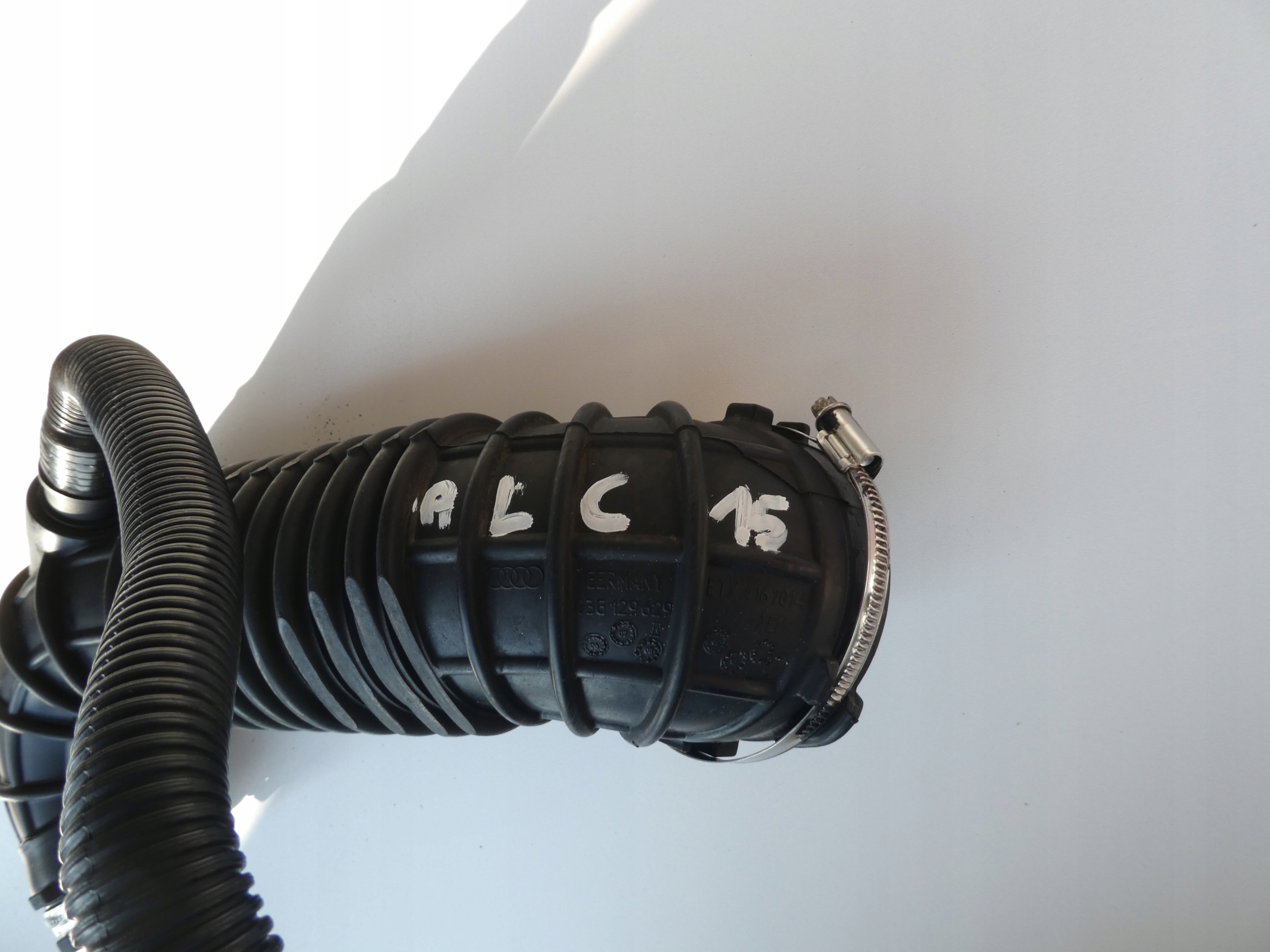 pipe air AUDI Q5 8R 2.0 TDI 03G129629