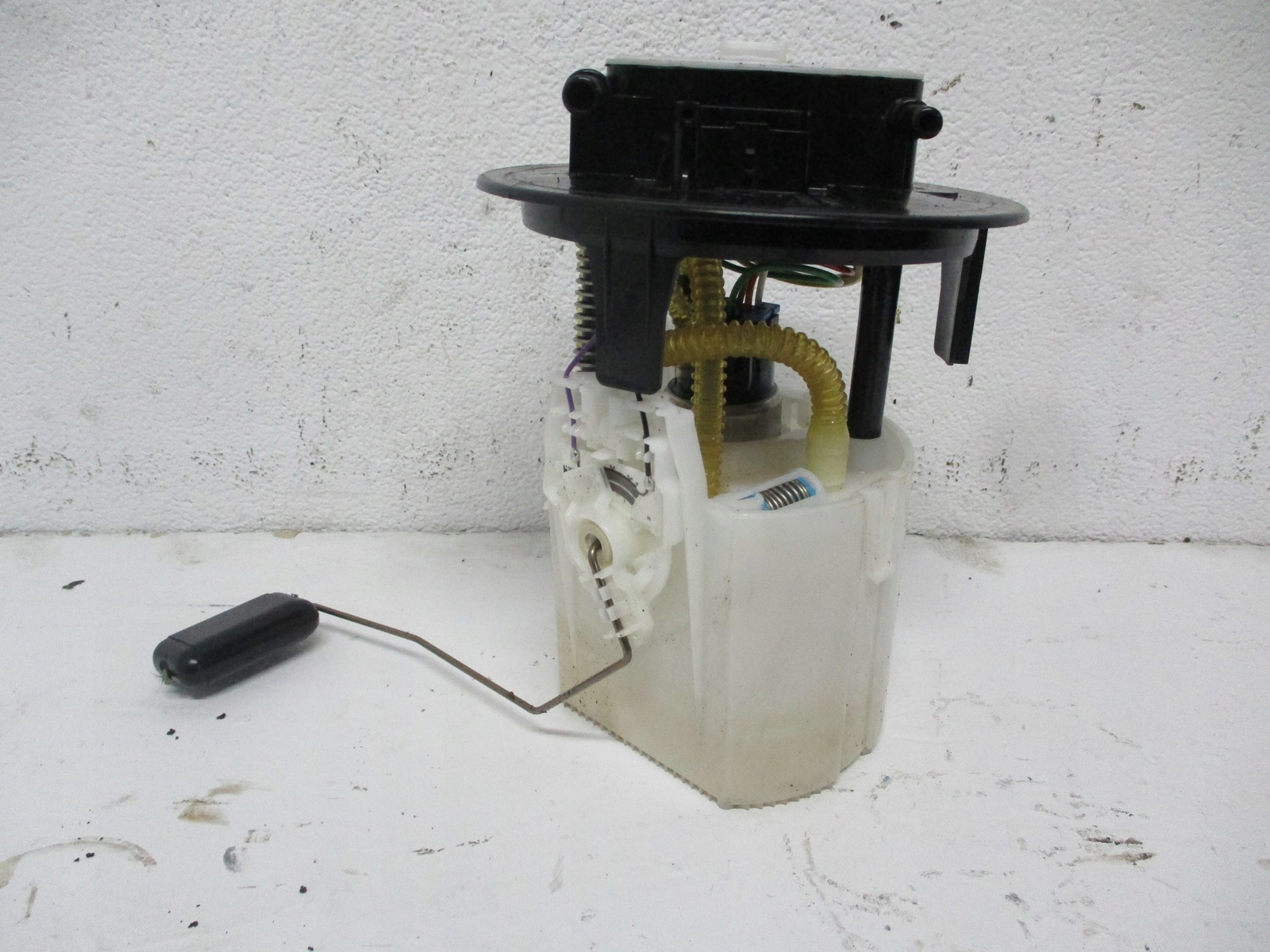 feed pump PEUGEOT 2008 II 9824049680