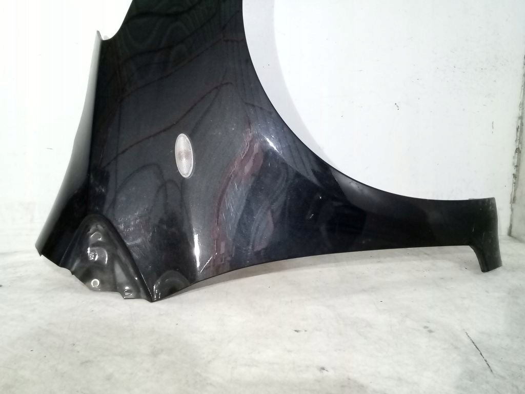 Toyota Yaris II 2 parafango destra 209