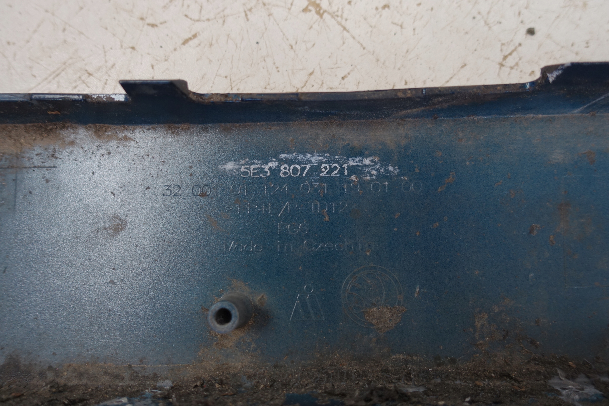bumper front front SKODA OCTAVIA IV 2020- 5E3807221
