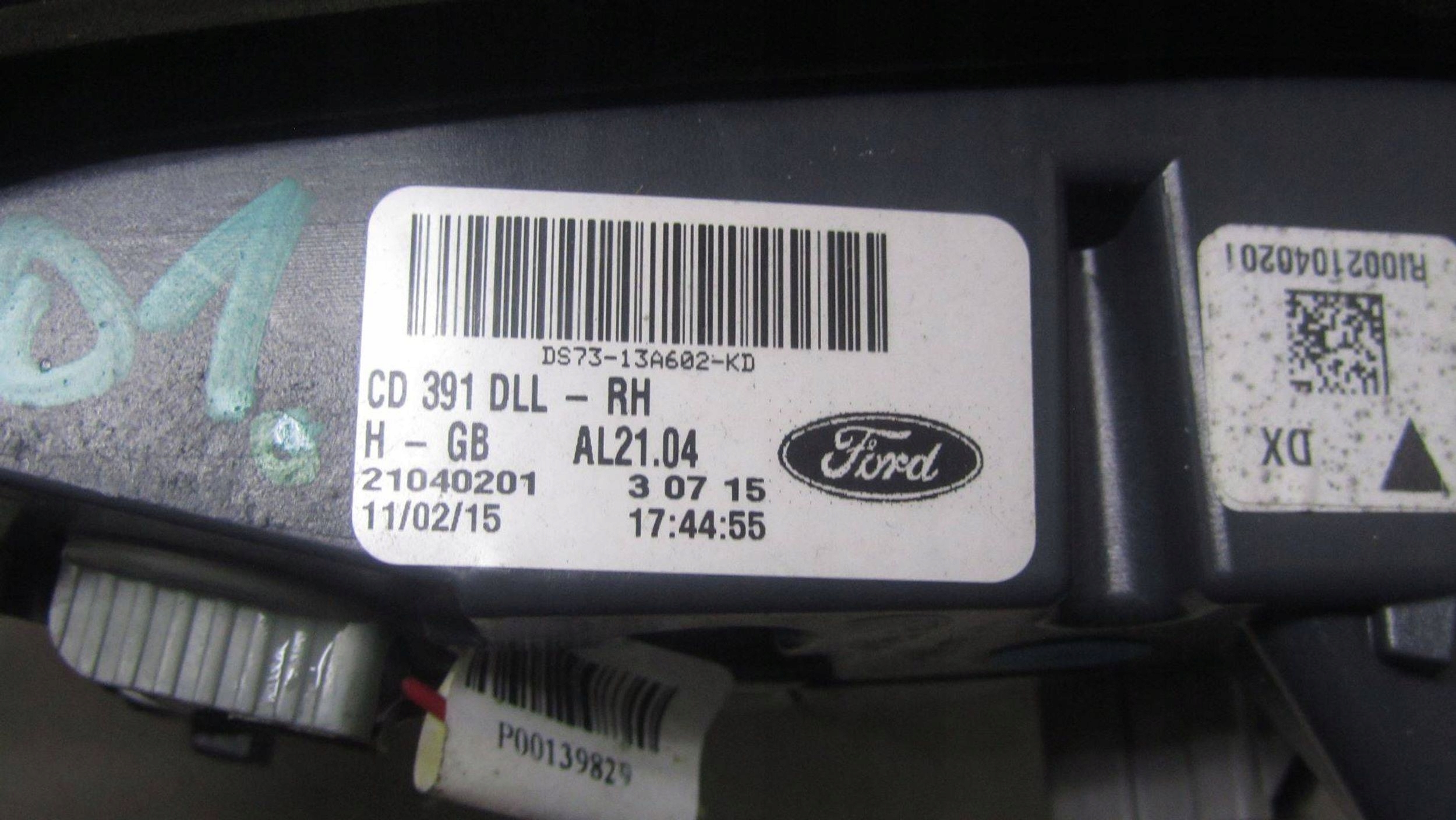 FORD MONDEO MK5 HB LAMPA W KLAPE PRAWA LED DS73-13A602-KD Typ samochodu Samochody osobowe