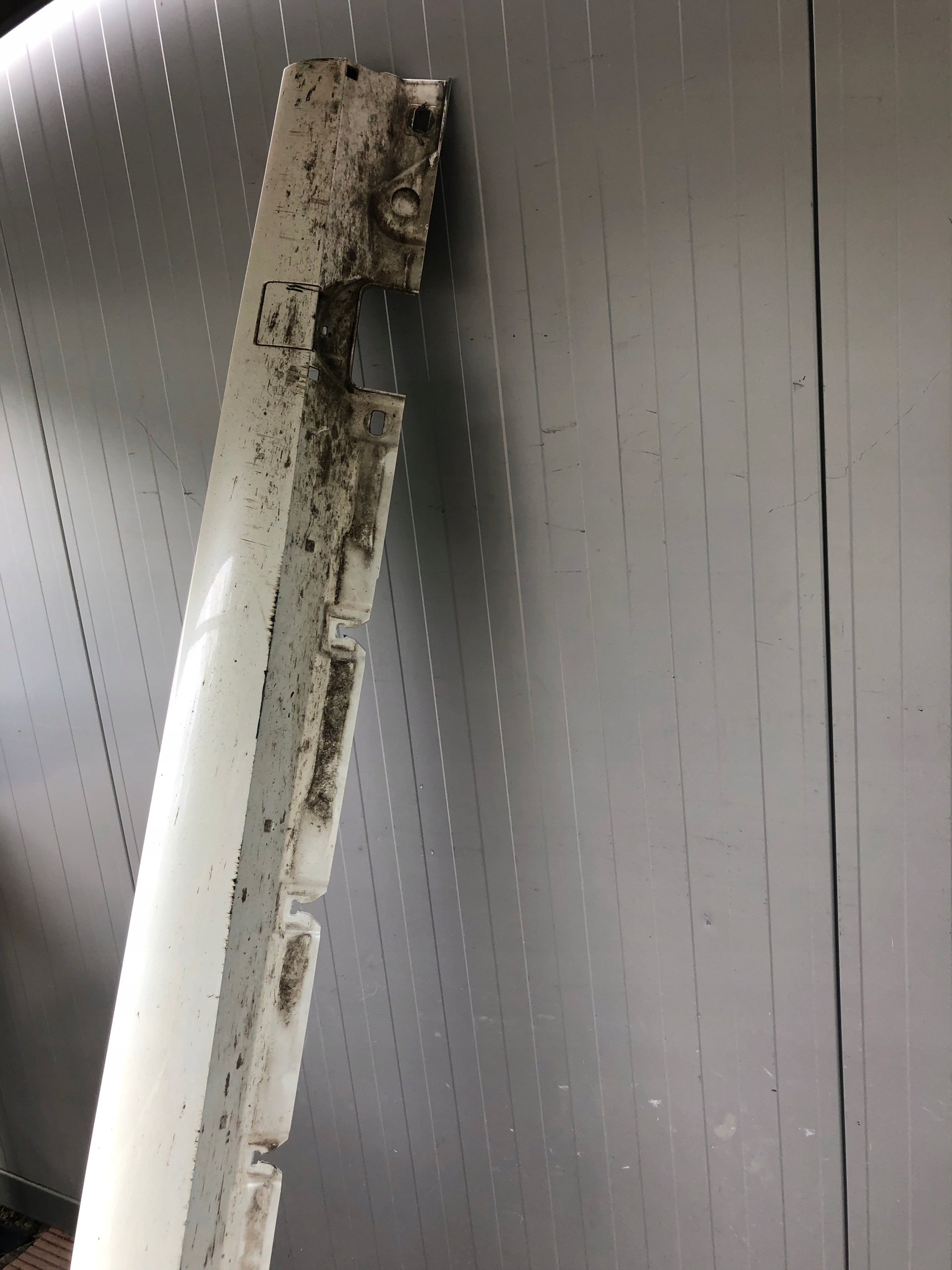 MERCEDES W238 COUPE moulding threshold right BIALA