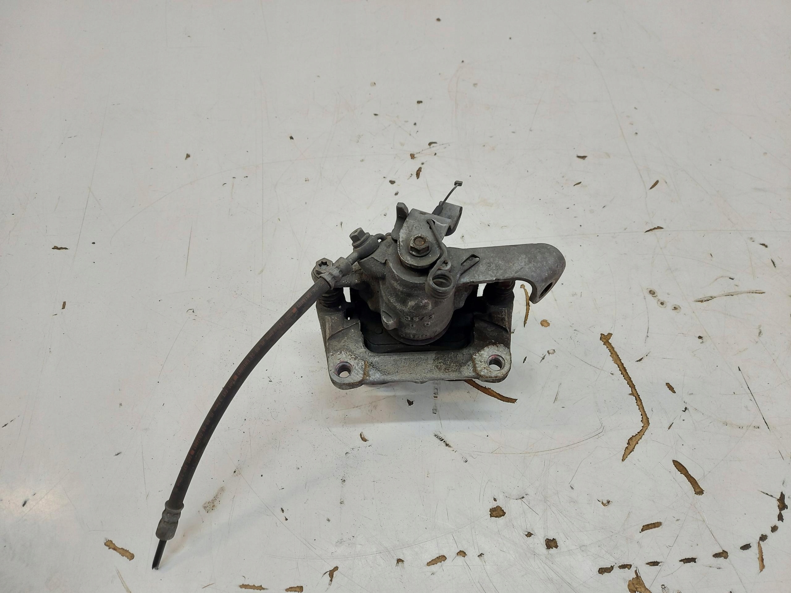 PSA Vivaro Jumpy Expert Proace 2024 caliper brake right rear part 9806477980