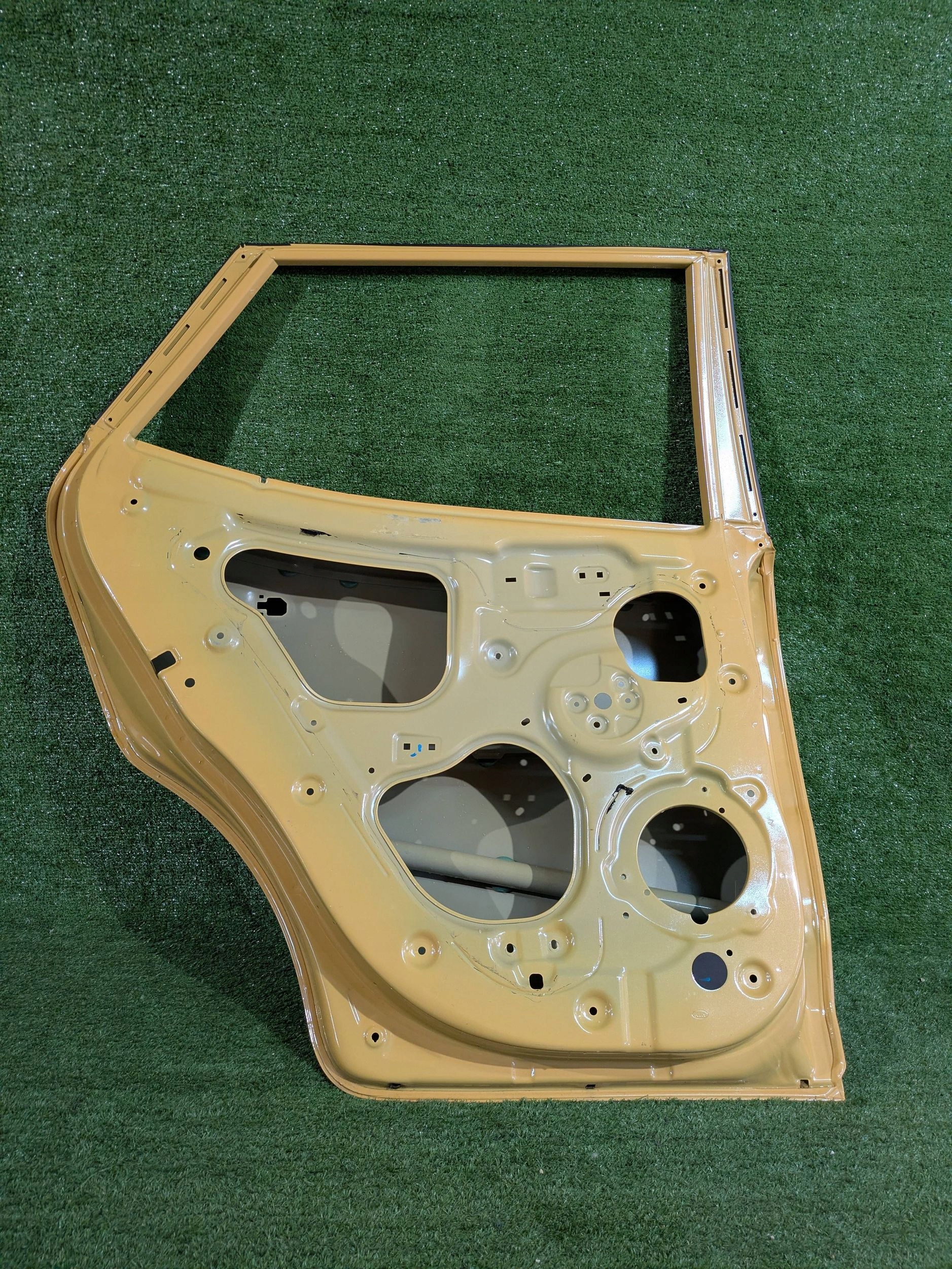 door rear. left left rear part KIA STONIC 17- NR.4359