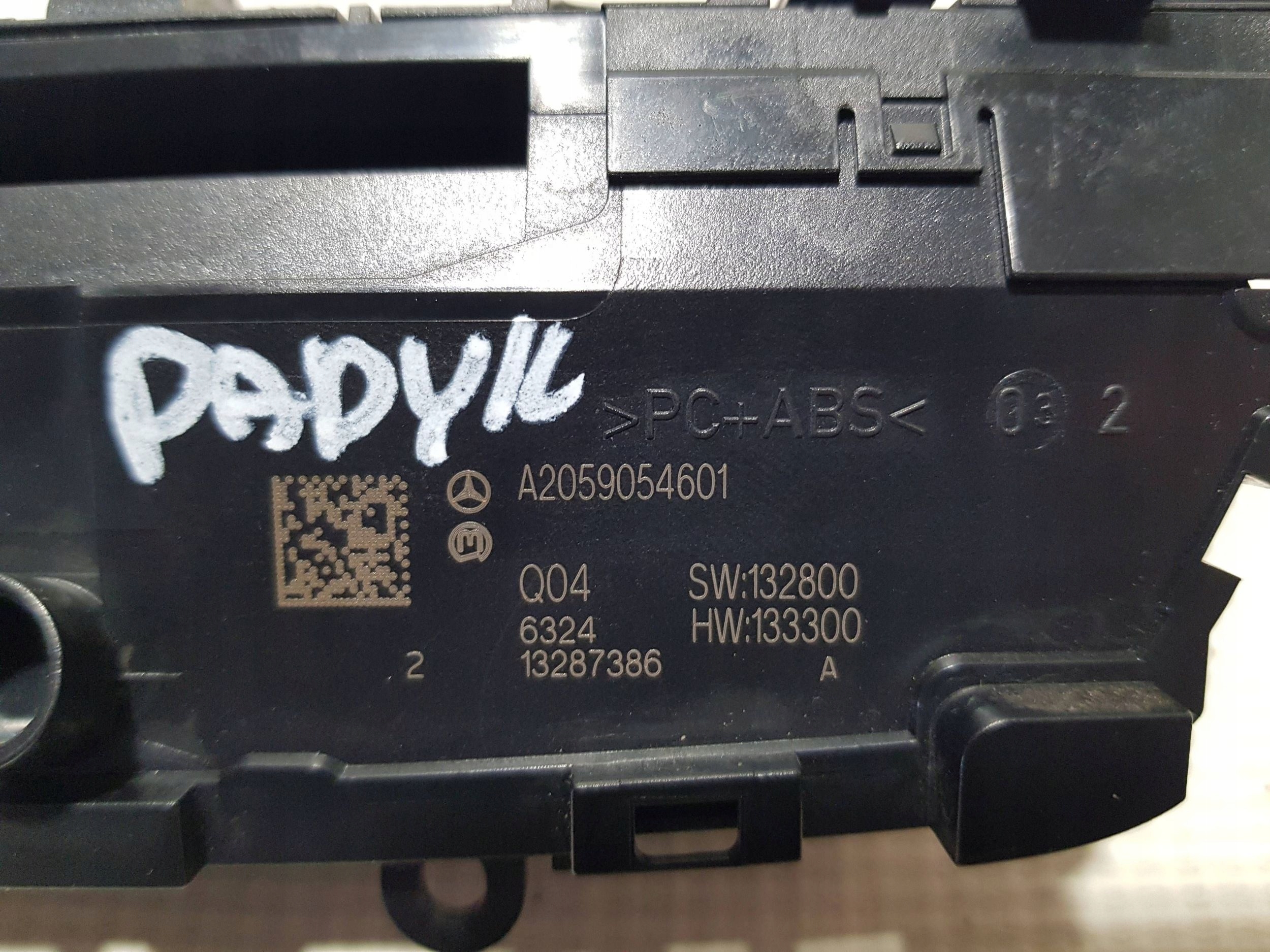 PANEL RADIA MERCEDES C-KLASA A2059054601
