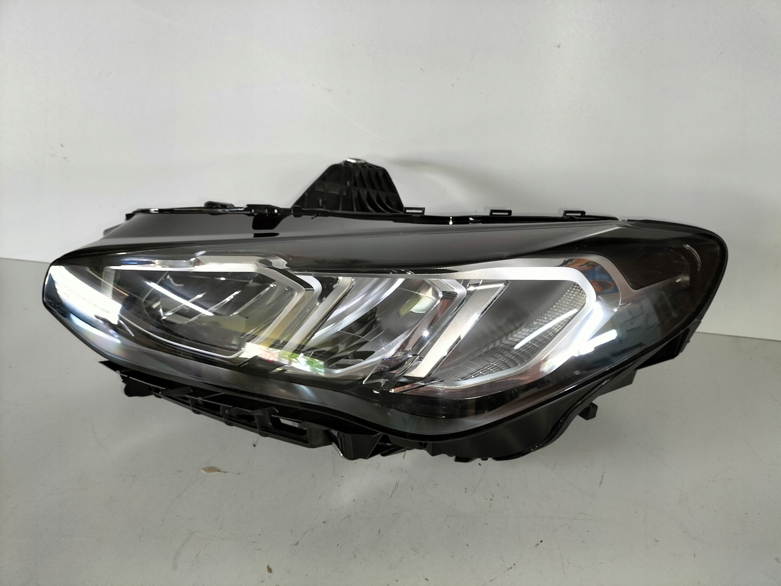 light front left BMW 2 U06 ACTIVE TOURER 21