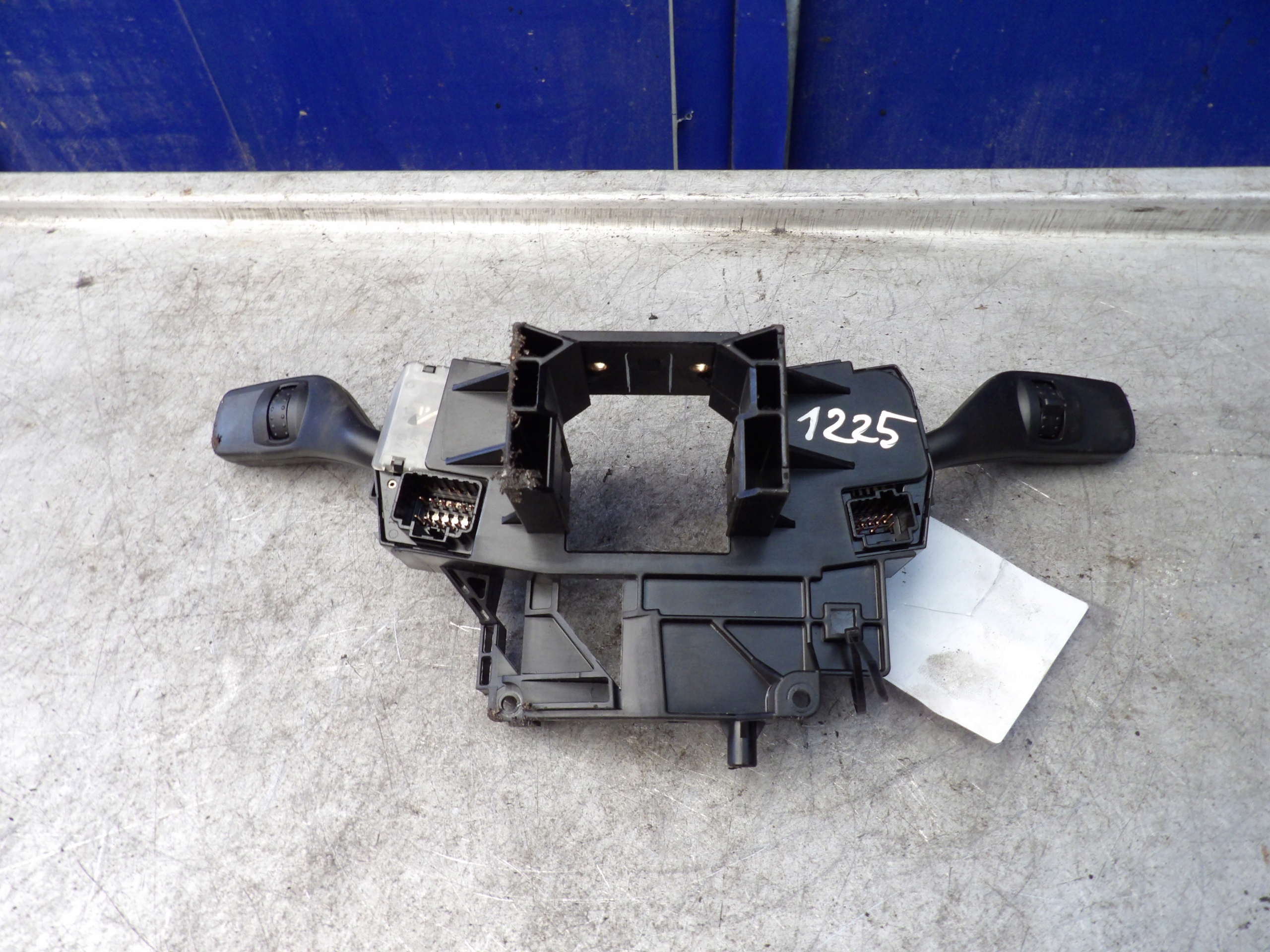 Ford Focus MK2 steering wheel levers and controls 1,8D