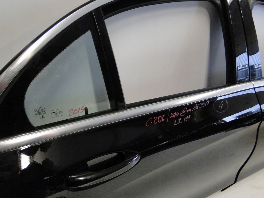 MERCEDES C KLASA W 205 DRZWI PRAWE PRZEDNIE TYLNE Typ samochodu Samochody osobowe