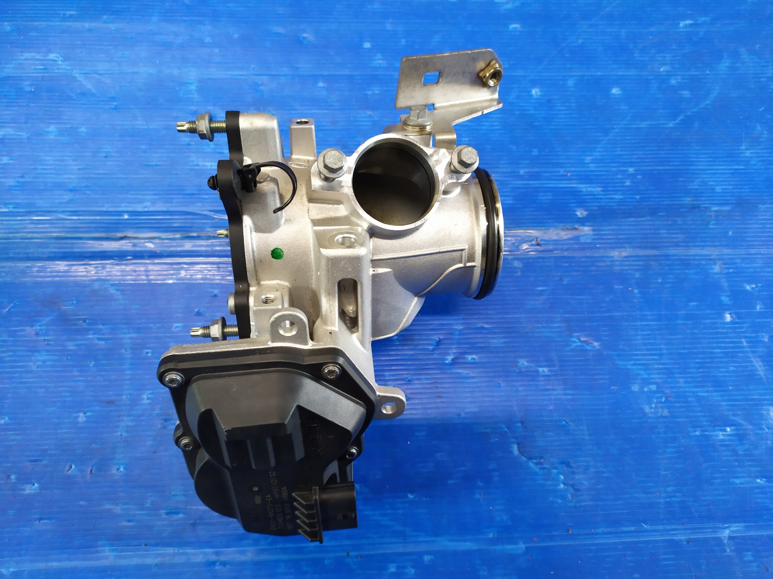 ДРОССЕЛЬНАЯ ЗАСЛОНКА Discovery спорт 2.0 G4D3 5H273 CA 18r