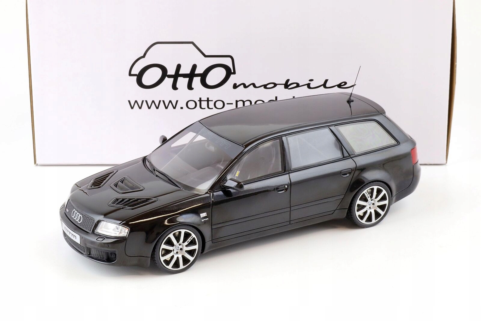 Audi RS6 Avant Black Otto 2004 1/18 Otto Mobile