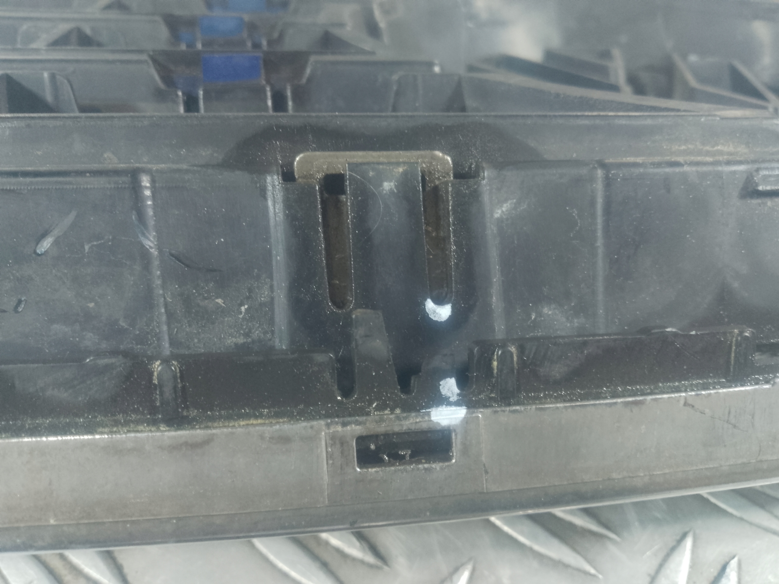 VW Transporter T5 Kühlergrill FRONTGRILL Kühlergitter 7H5807101 - Thumbnail 7