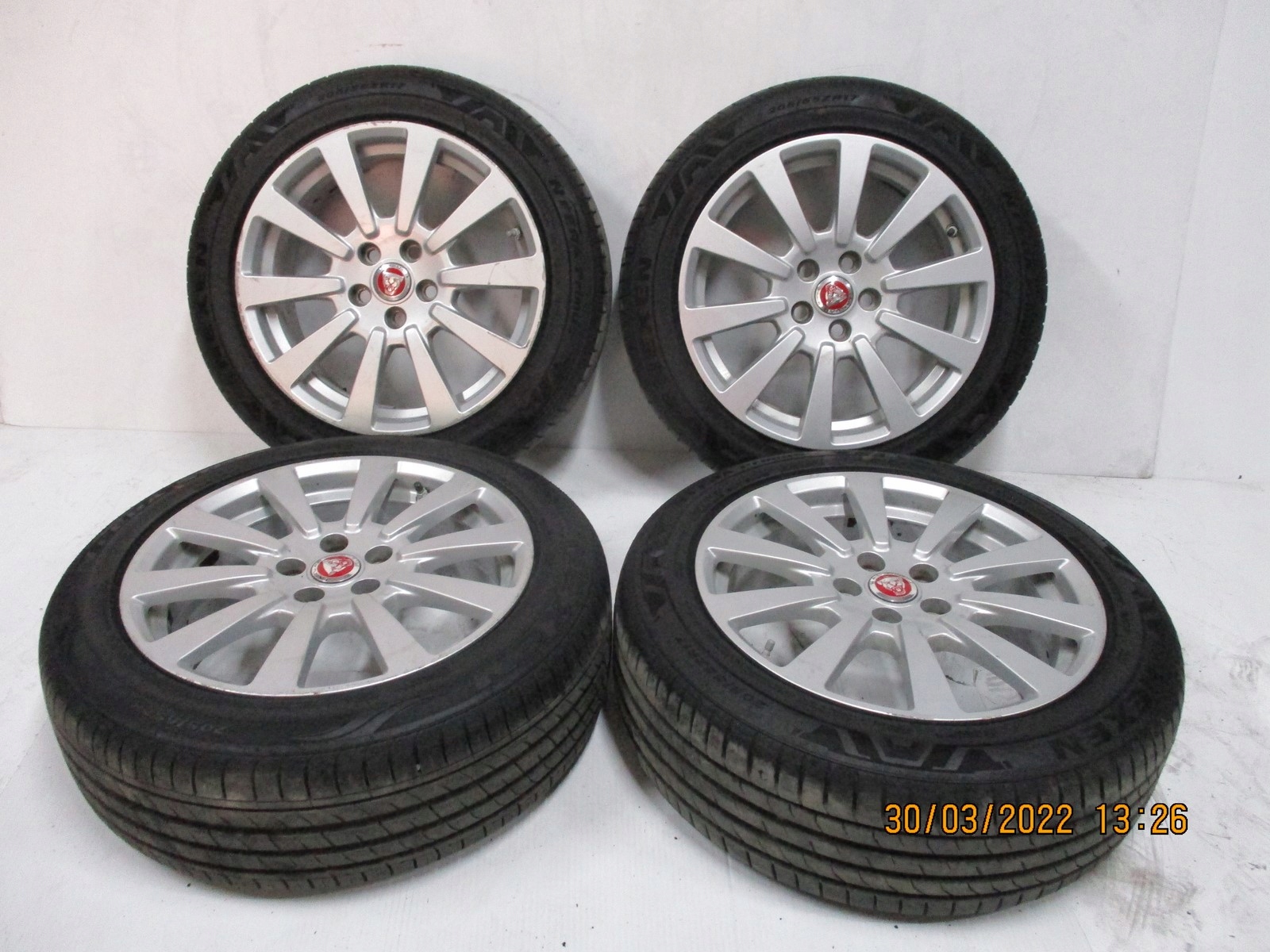 wheels discs tyres JAGUAR XE R17 4MM