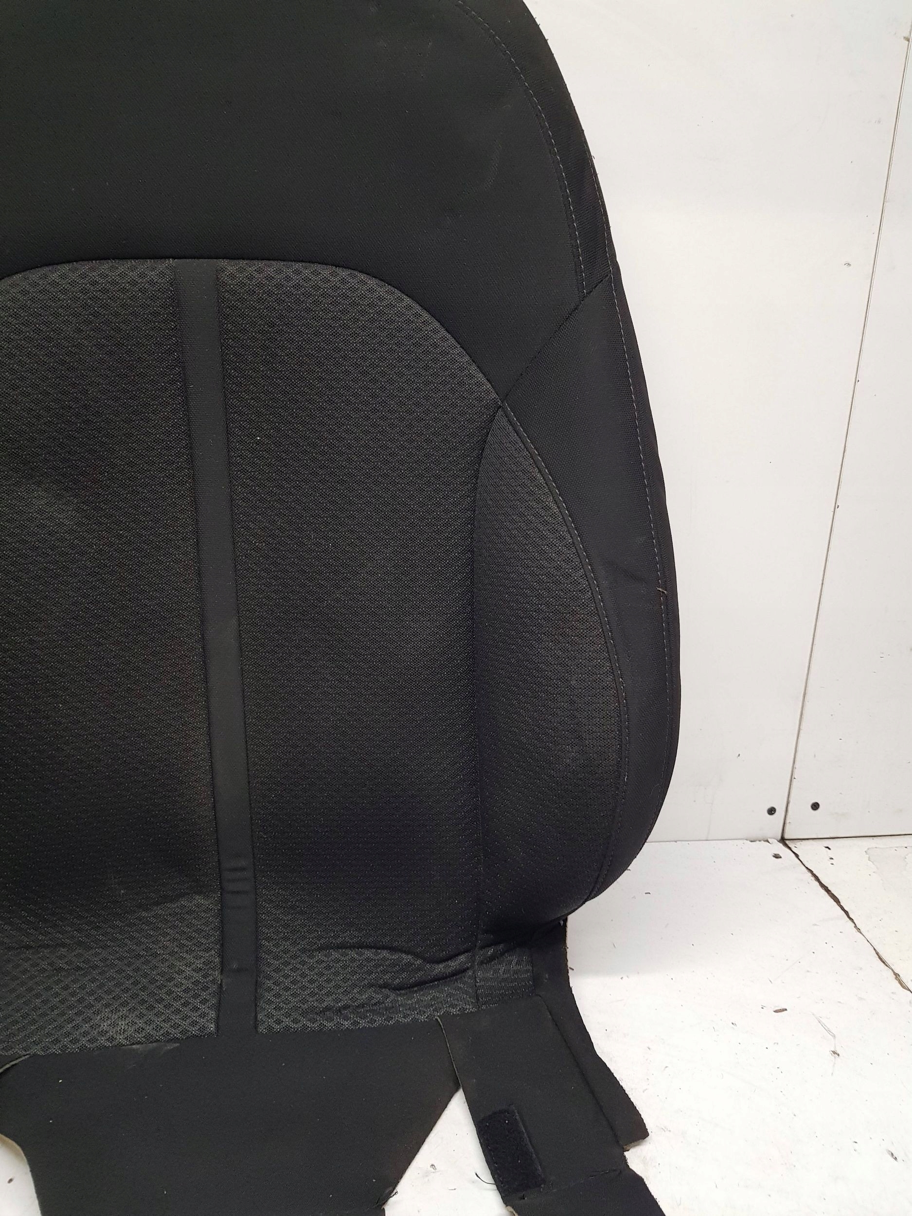 KIA CARENS IV OPARCIE seat right front 2013-17R