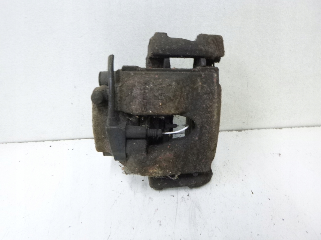caliper brake front left MERCEDES W208 2.3