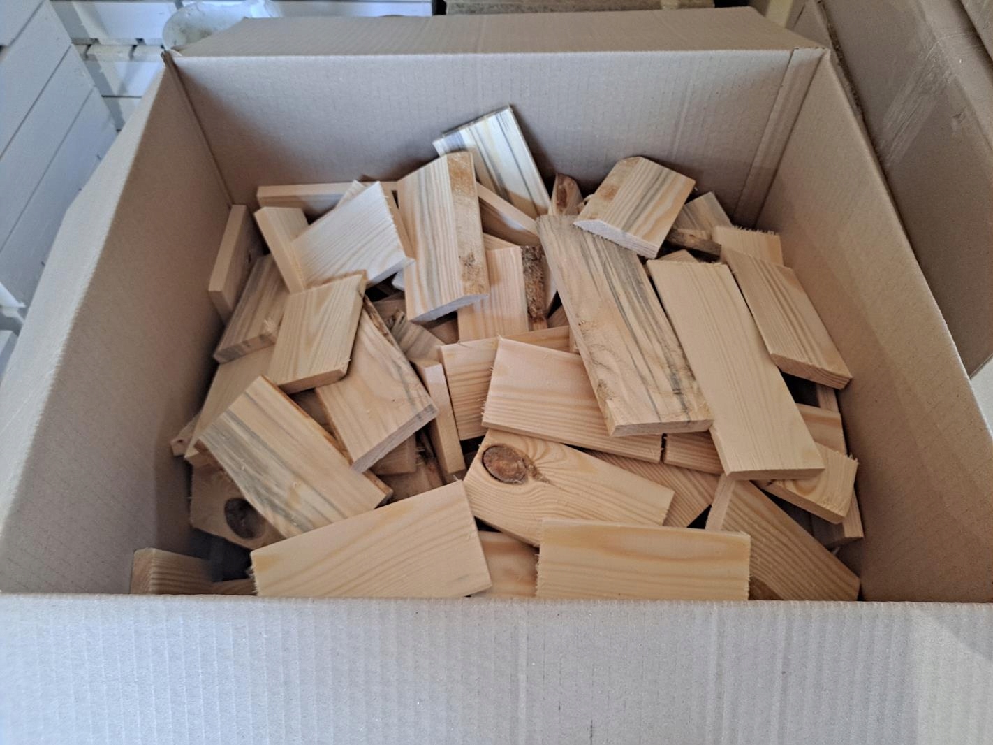 Rozpałka drewno opałowe podpałka suche Sosna 15kg Marka Air