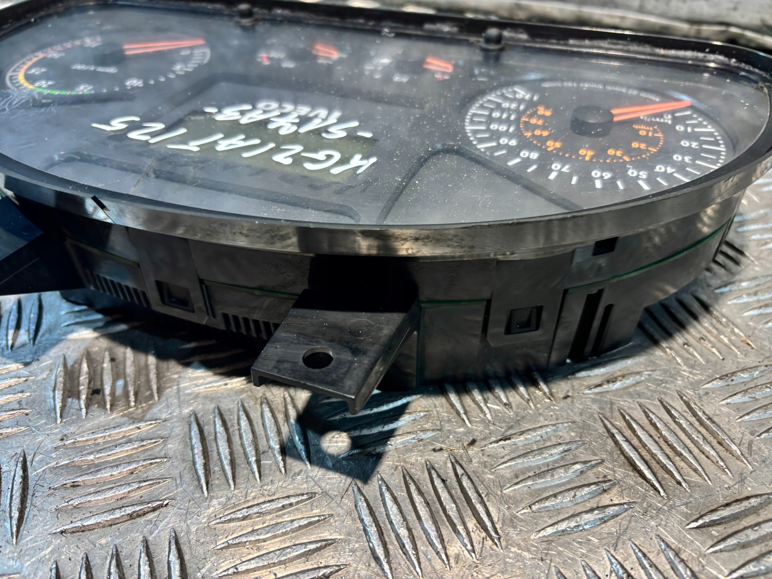 dials dials Iveco 504254398