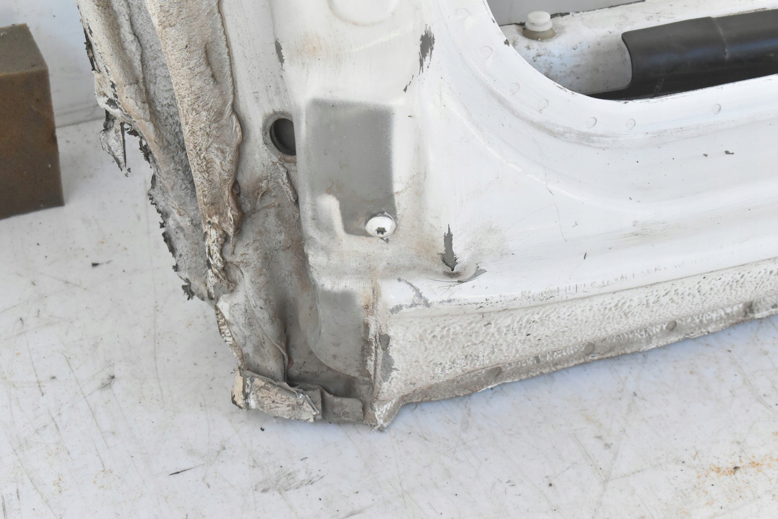 PRÓG SŁUPEK LEWY PRZÓD MERCEDES VITO W447 14- Producent części Mercedes-Benz OE