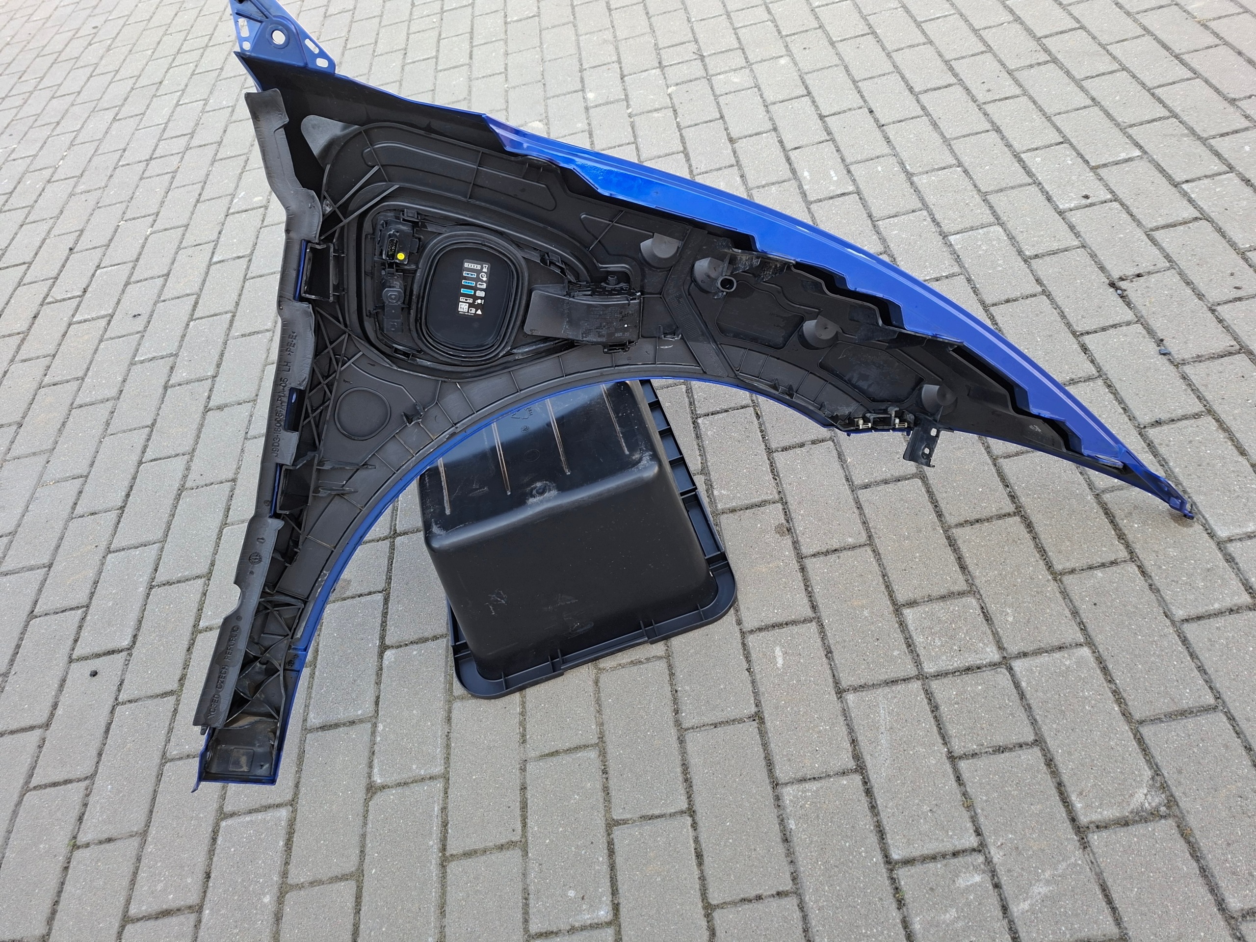 fender front front left door JAGUAR and-PACE X590 JHK