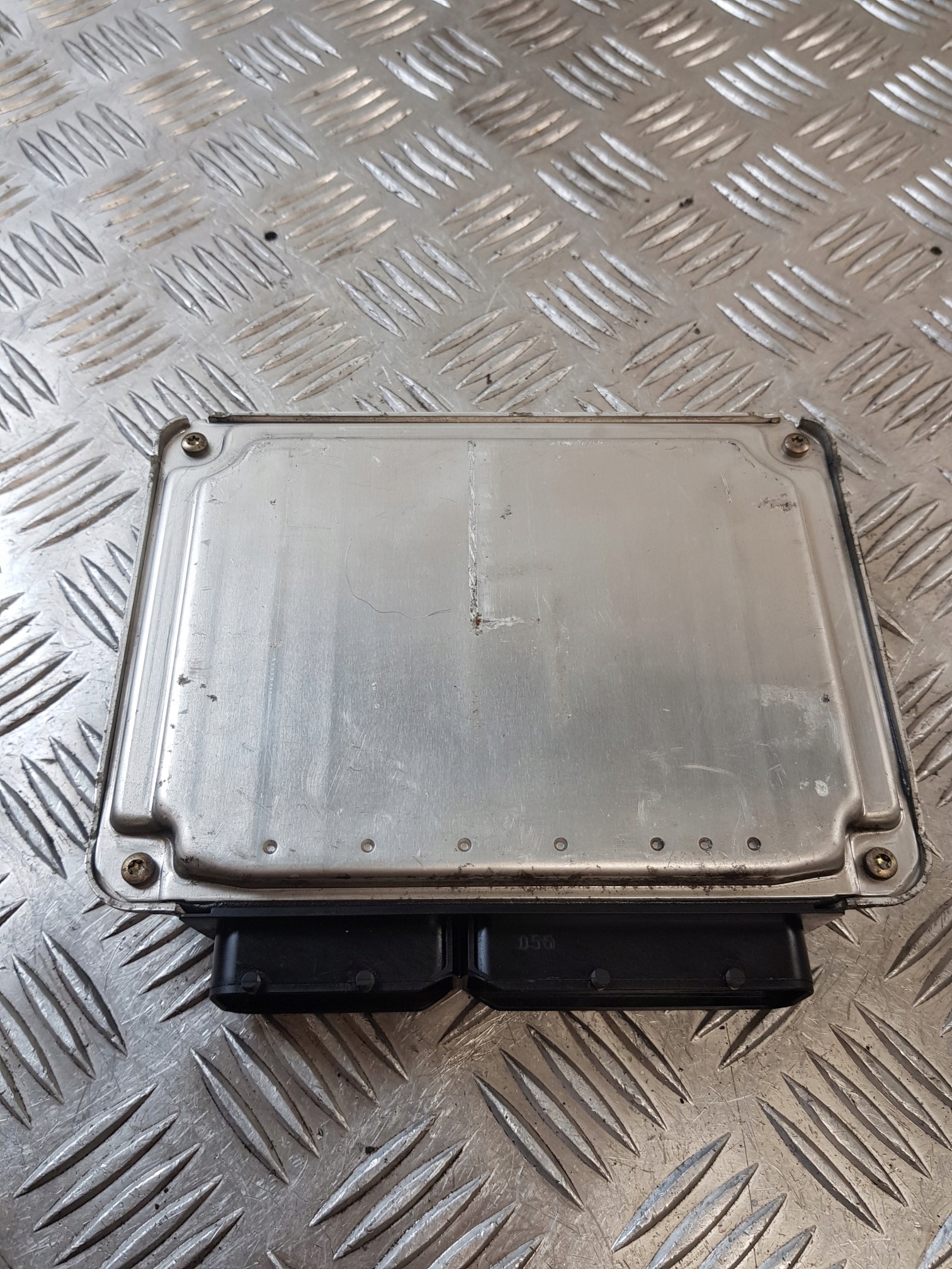 control unit of the engine 8D1906018 AUDI A3 8L 1.8B 00R- EUROPA