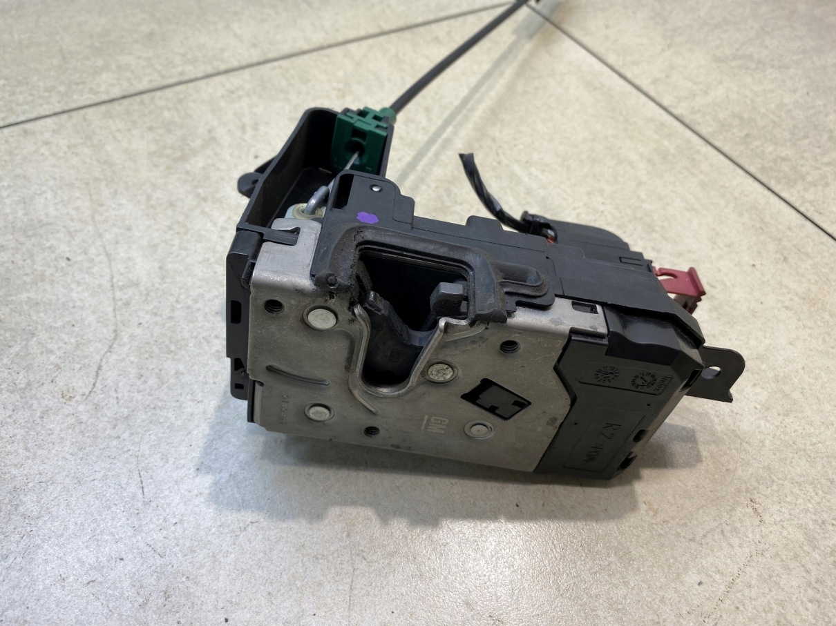 lock door right front ASTRA H 4 PIN 13100424