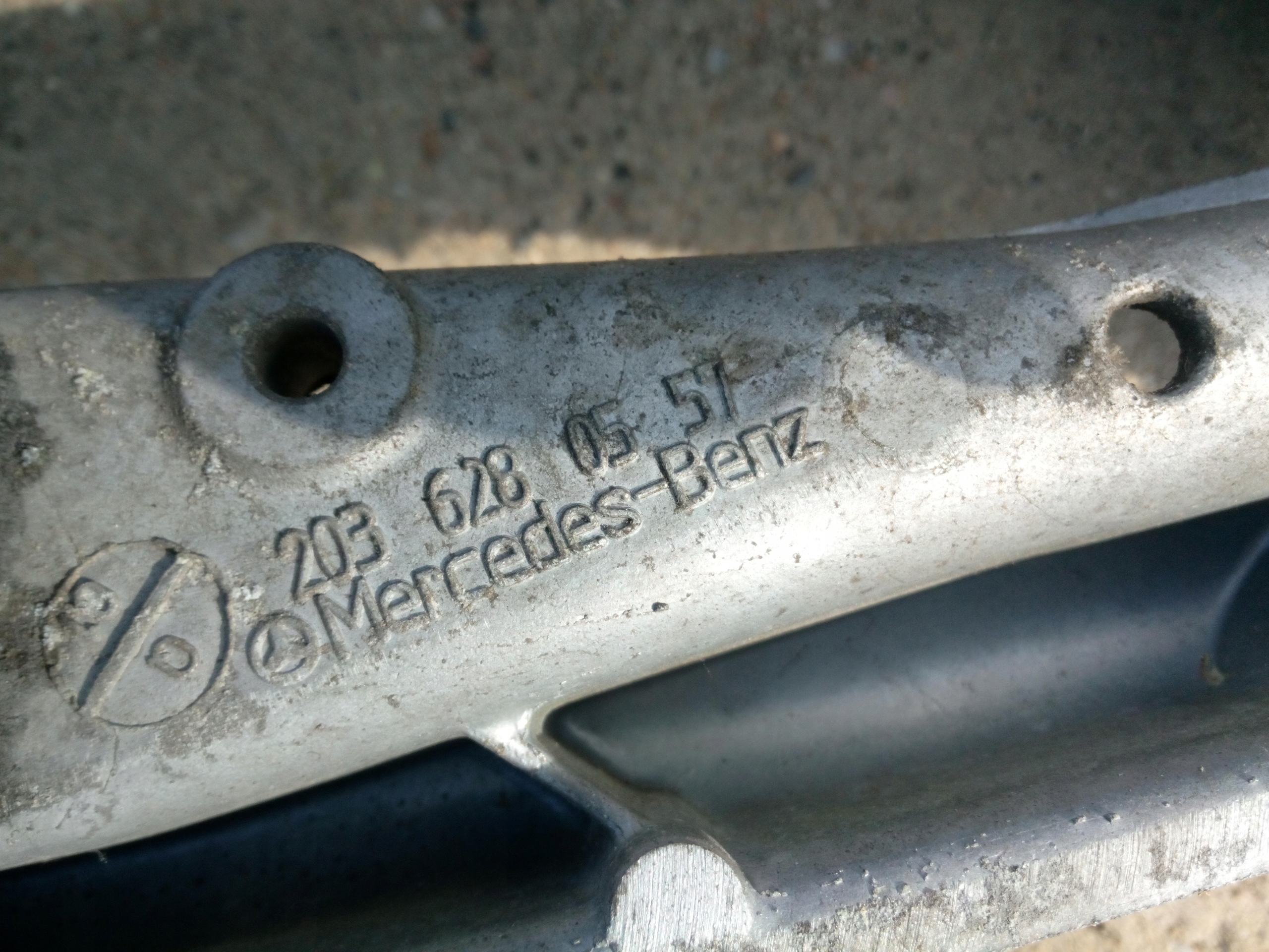 MERCEDES W203 axle beam subframe TRAWERS